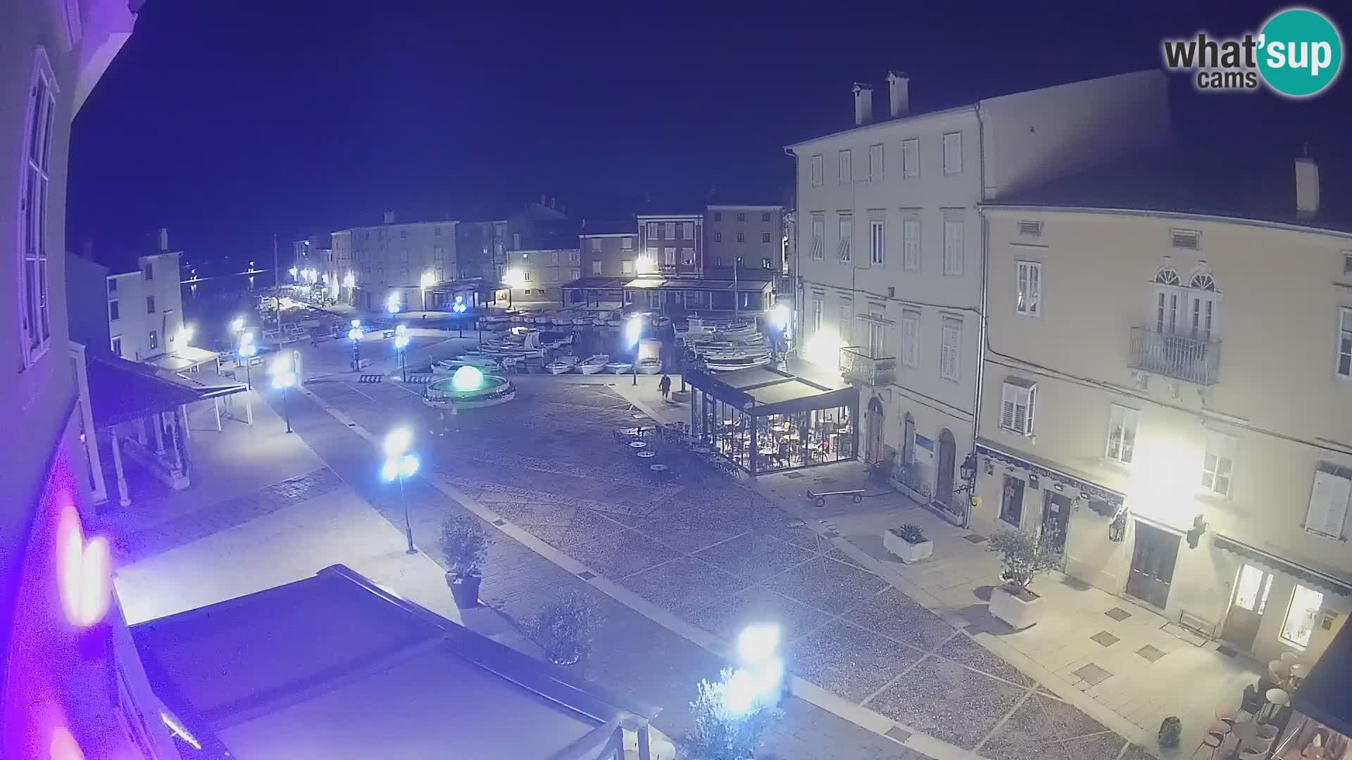 LIVE cam Cres Stadt – Hauptplatz und “mandrač” – Cres Insel – Kroatien