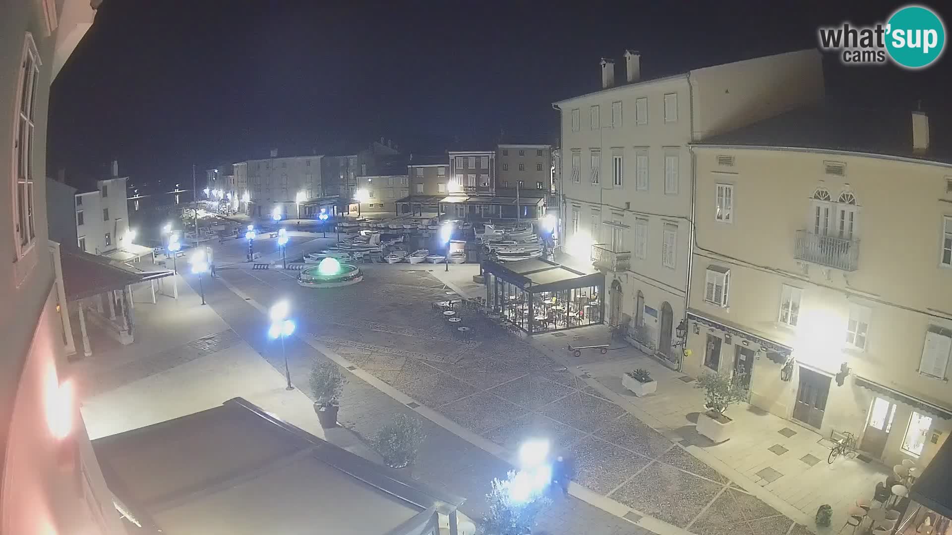 LIVE cam Cres città – piazza principale e “mandrač” – isola di Cherso – Croazia