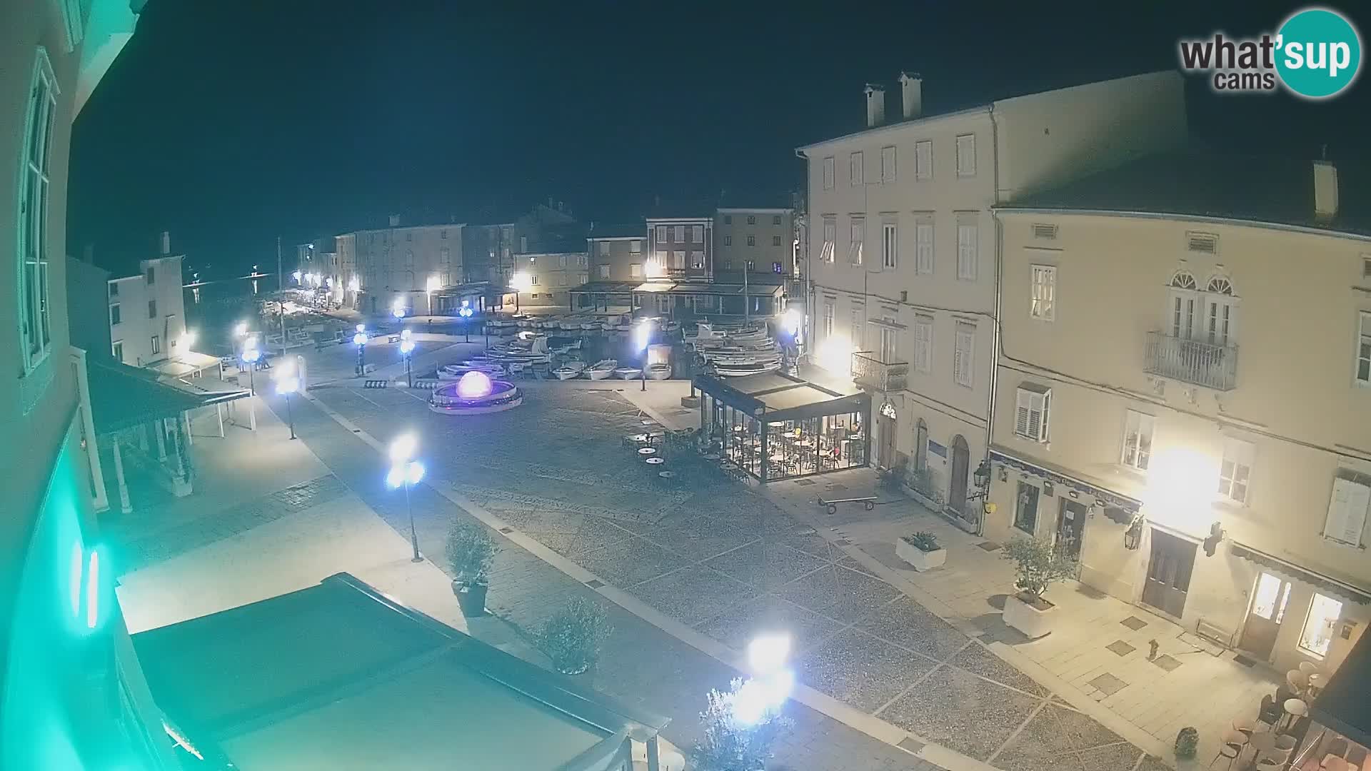 LIVE cam Cres città – piazza principale e “mandrač” – isola di Cherso – Croazia