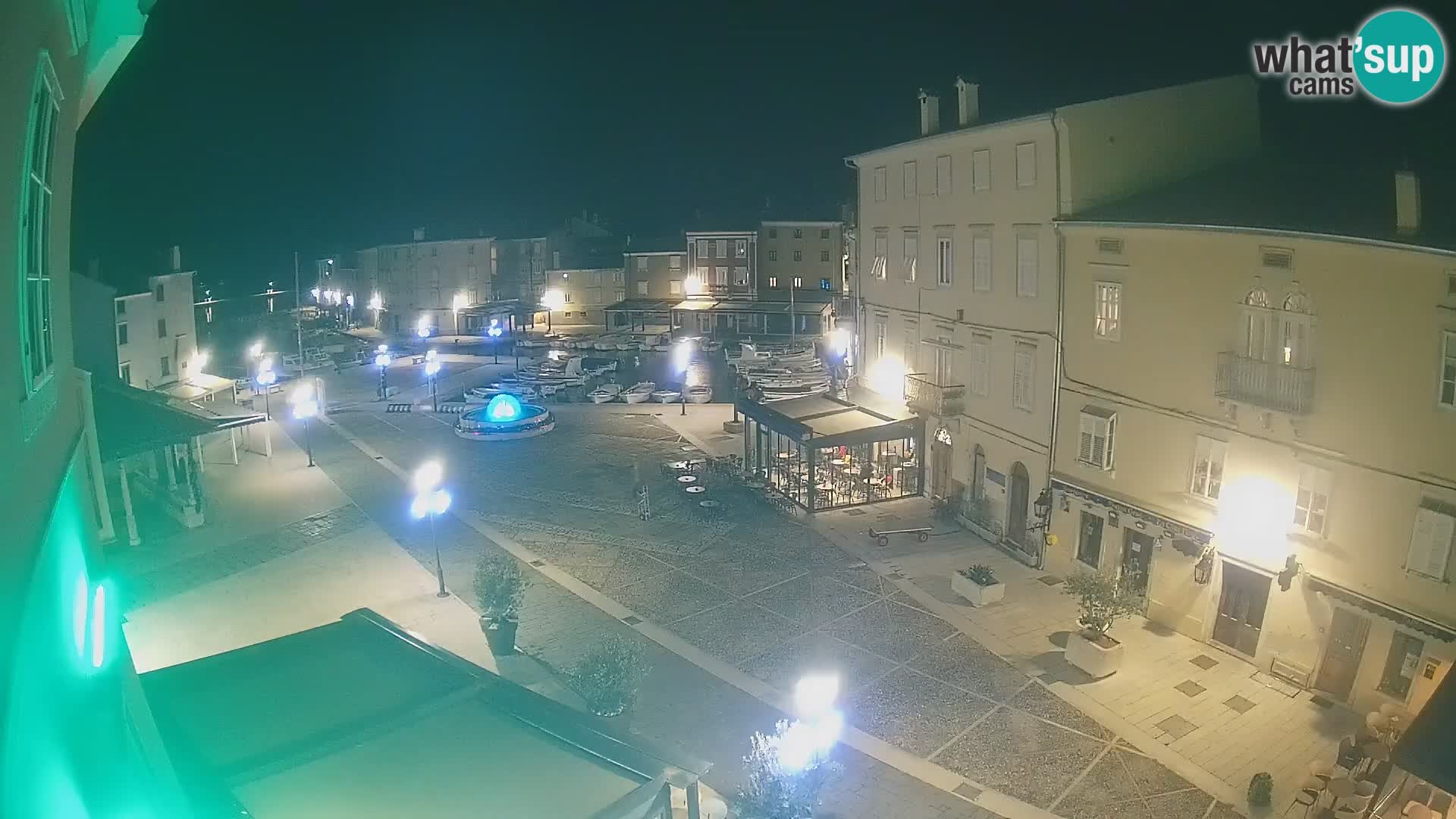 LIVE cam Cres città – piazza principale e “mandrač” – isola di Cherso – Croazia