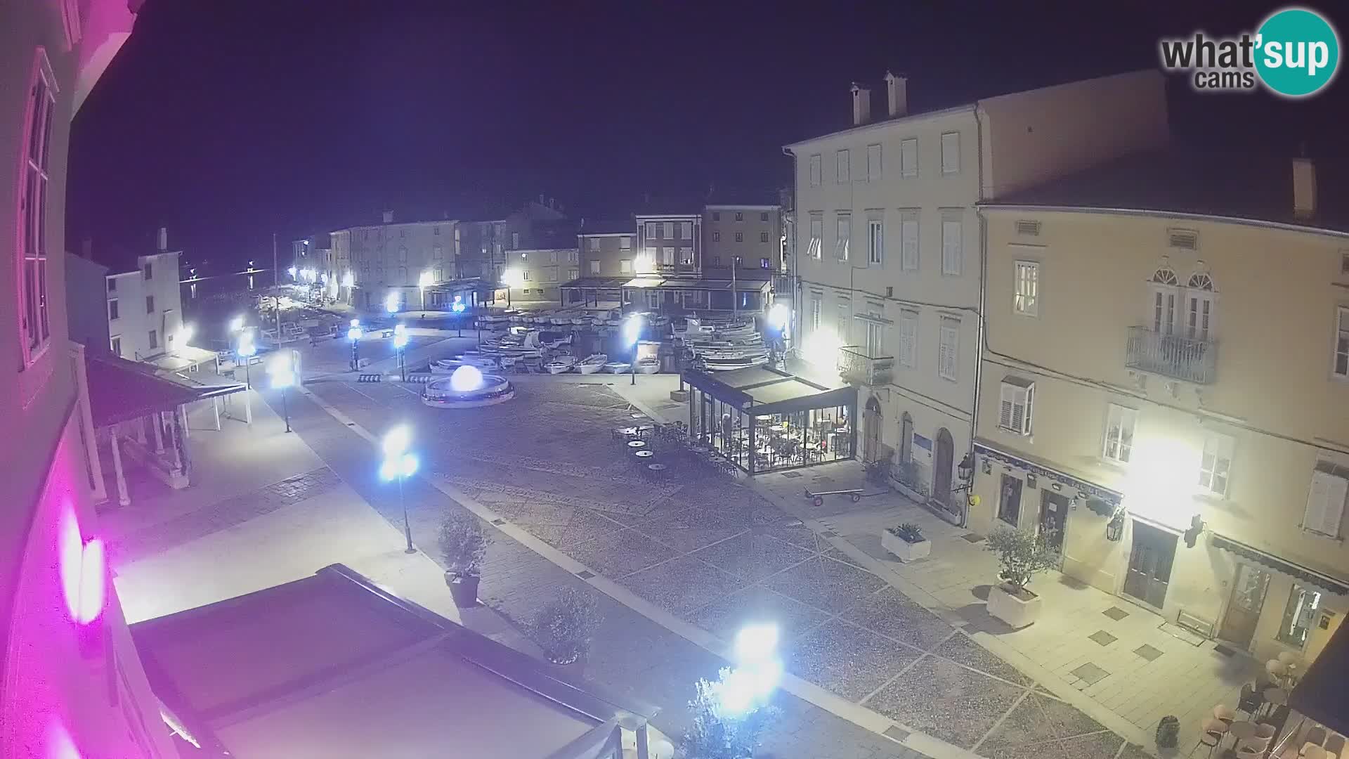 LIVE cam Cres città – piazza principale e “mandrač” – isola di Cherso – Croazia