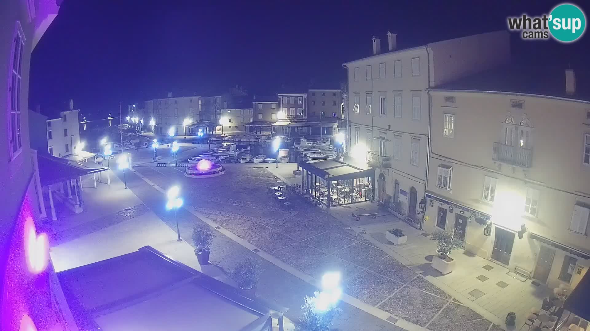 LIVE cam Cres città – piazza principale e “mandrač” – isola di Cherso – Croazia