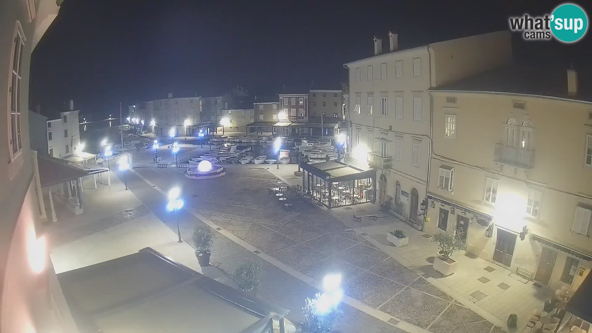 LIVE cam Cres città – piazza principale e “mandrač” – isola di Cherso – Croazia