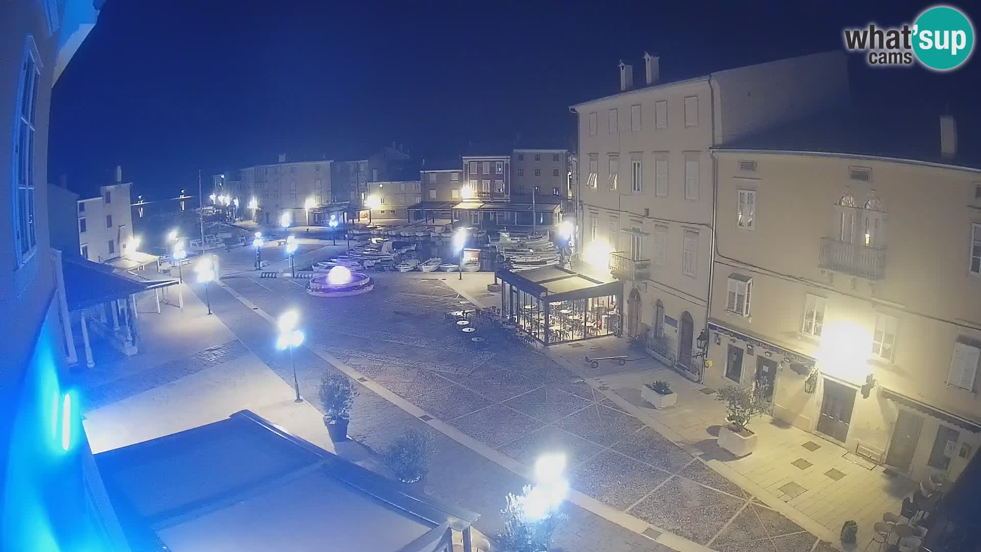 LIVE cam Cres città – piazza principale e “mandrač” – isola di Cherso – Croazia