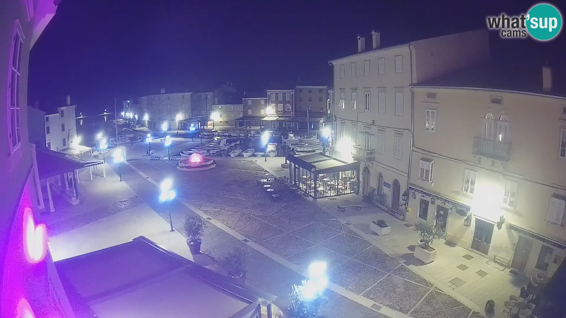 LIVE cam Cres Stadt – Hauptplatz und “mandrač” – Cres Insel – Kroatien