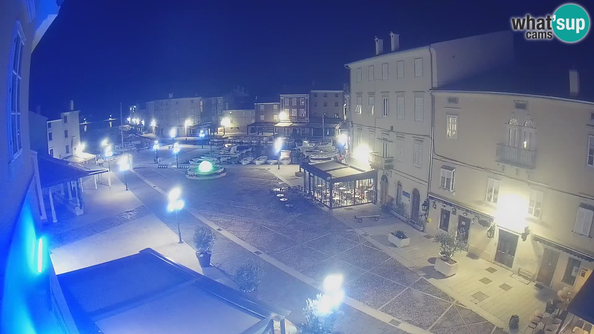 LIVE cam Cres Stadt – Hauptplatz und “mandrač” – Cres Insel – Kroatien