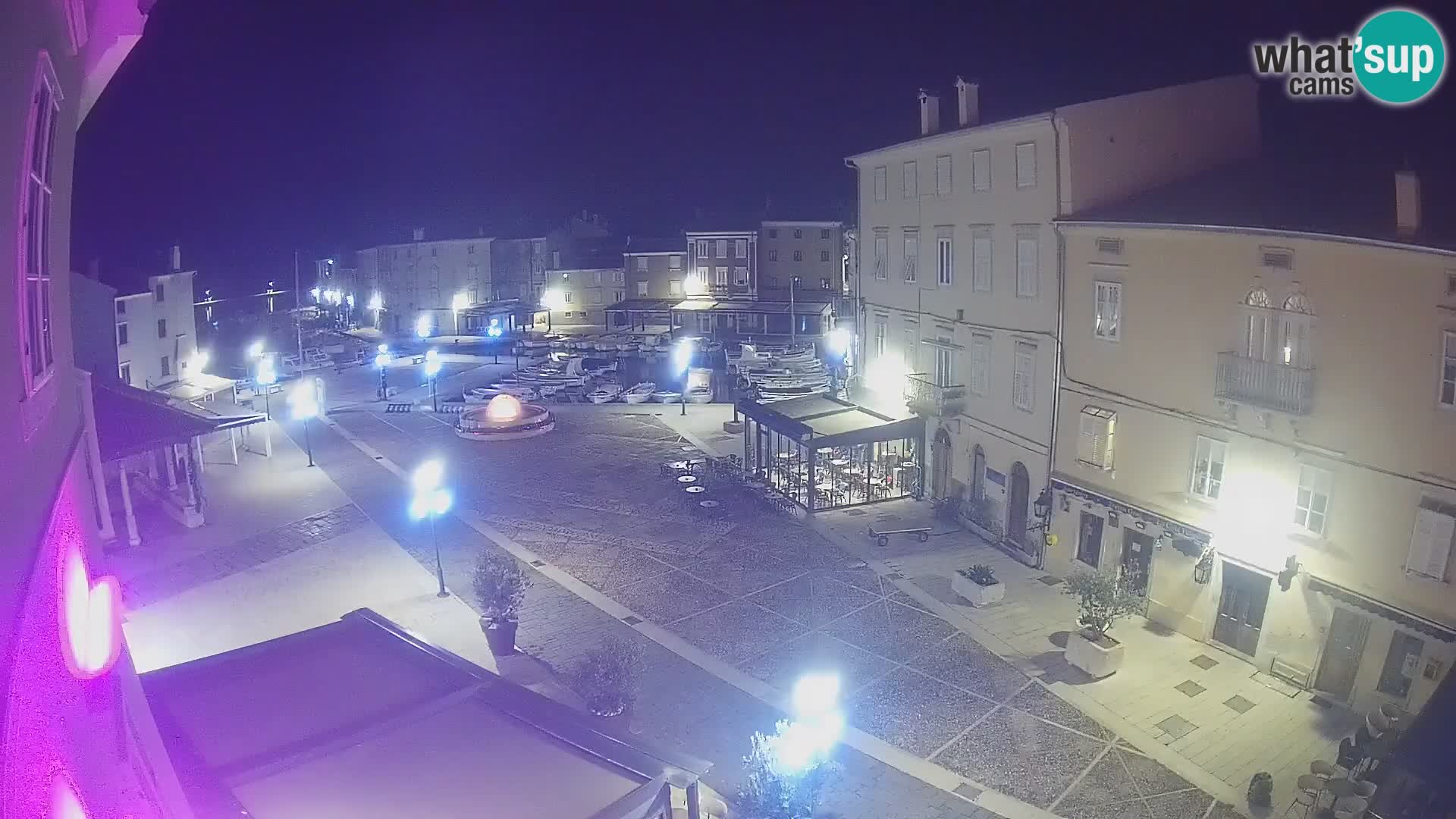 LIVE cam Cres Stadt – Hauptplatz und “mandrač” – Cres Insel – Kroatien