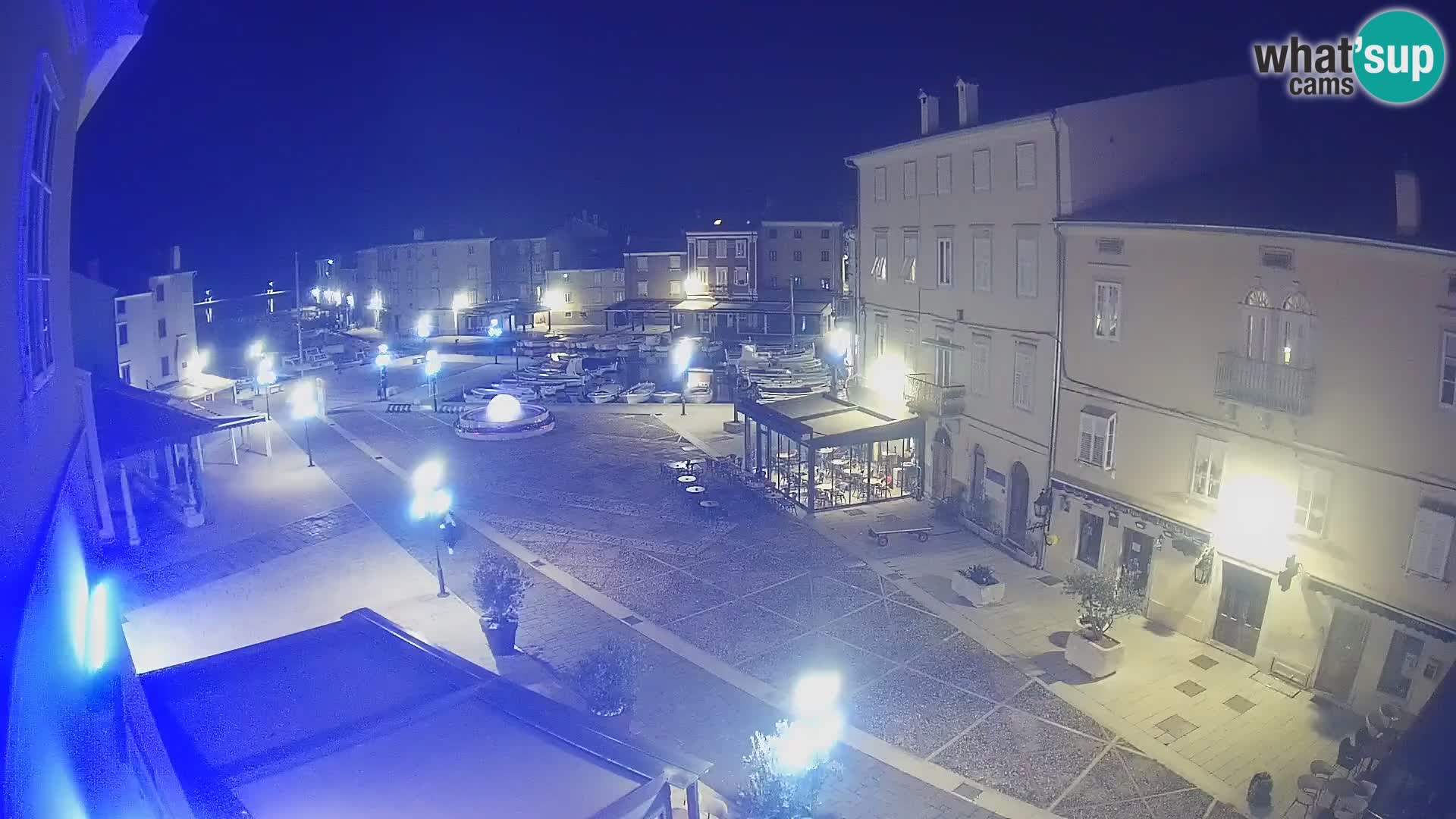 LIVE cam Cres Stadt – Hauptplatz und “mandrač” – Cres Insel – Kroatien