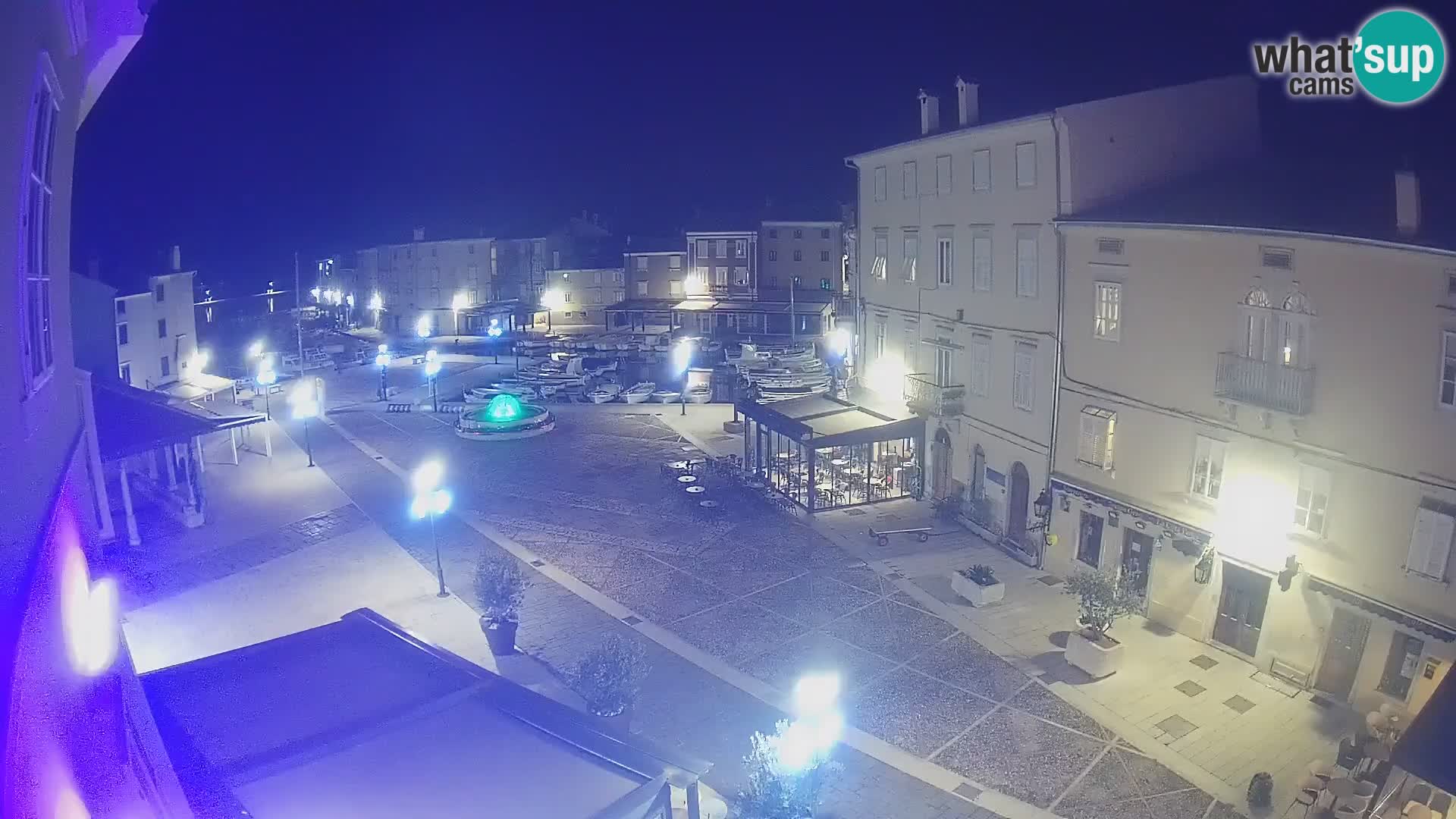 LIVE cam Cres città – piazza principale e “mandrač” – isola di Cherso – Croazia