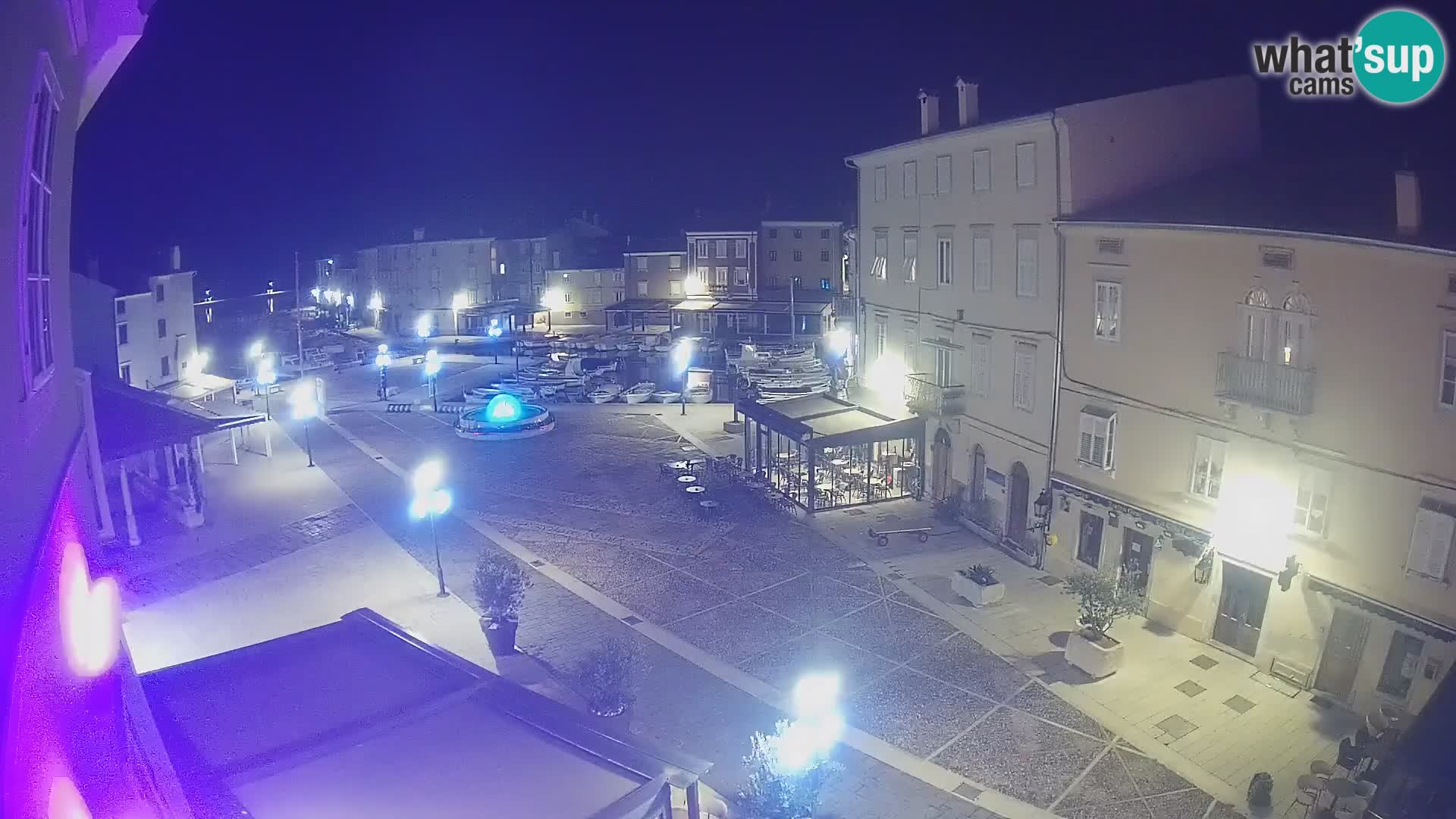 LIVE cam Cres città – piazza principale e “mandrač” – isola di Cherso – Croazia