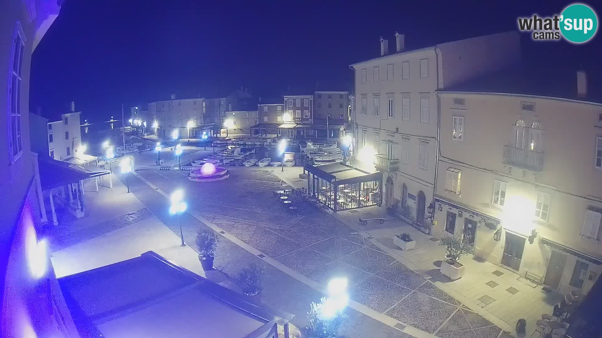 LIVE cam Cres città – piazza principale e “mandrač” – isola di Cherso – Croazia