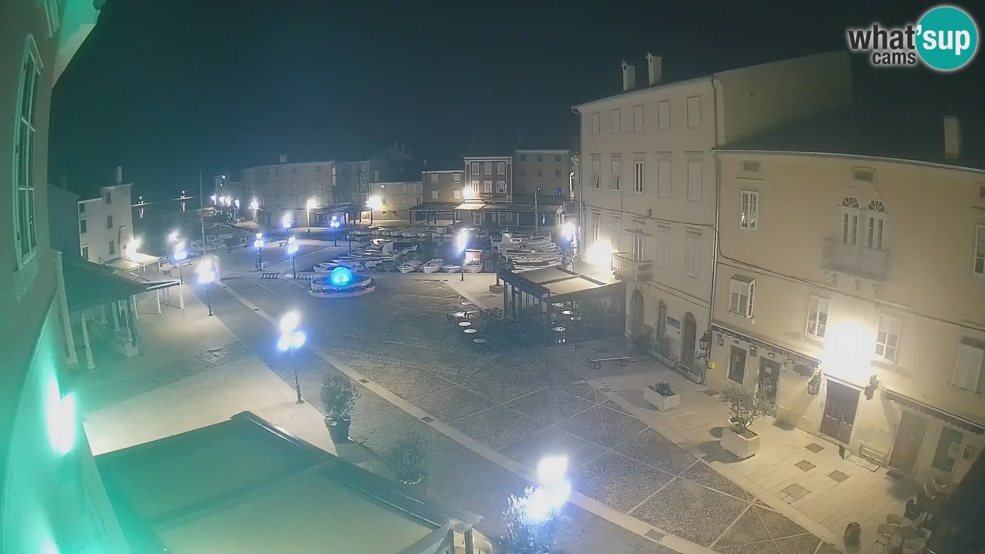 LIVE cam Cres città – piazza principale e “mandrač” – isola di Cherso – Croazia