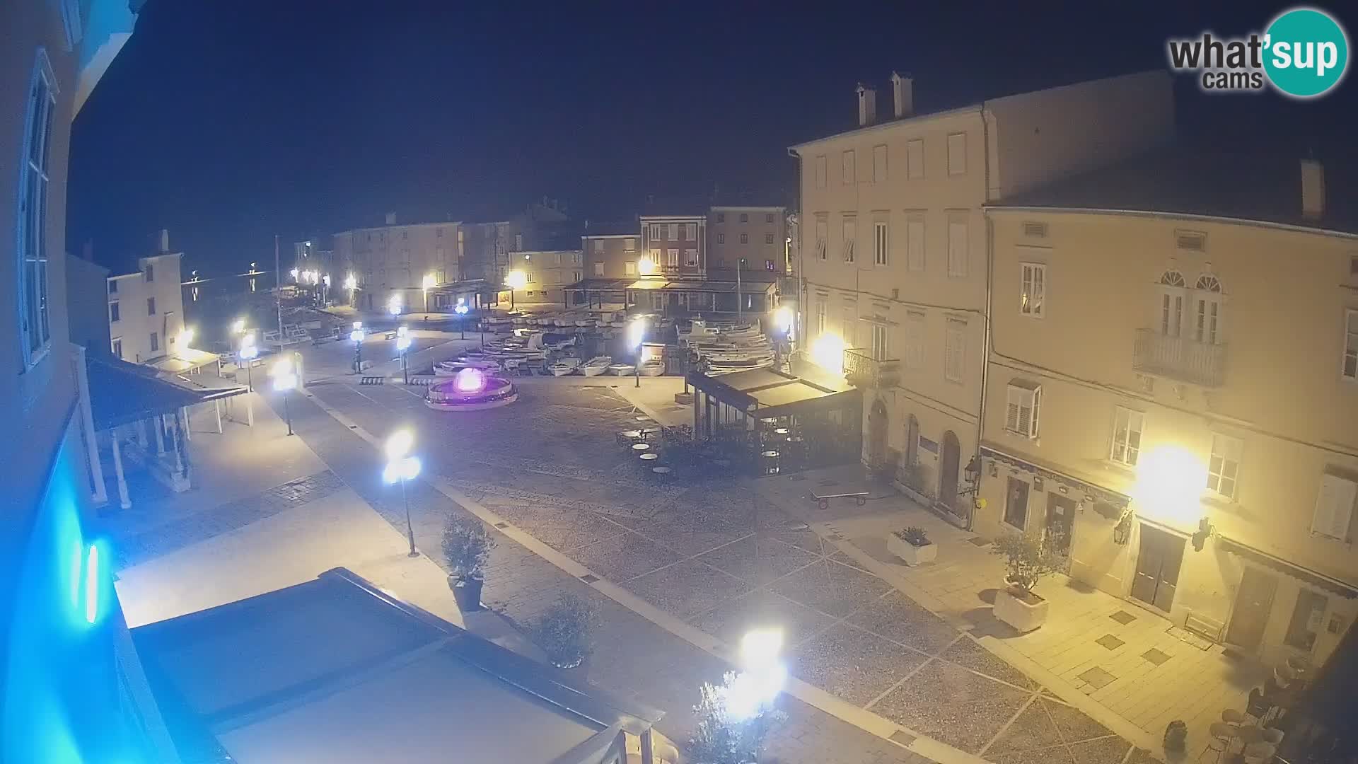 LIVE cam Cres città – piazza principale e “mandrač” – isola di Cherso – Croazia