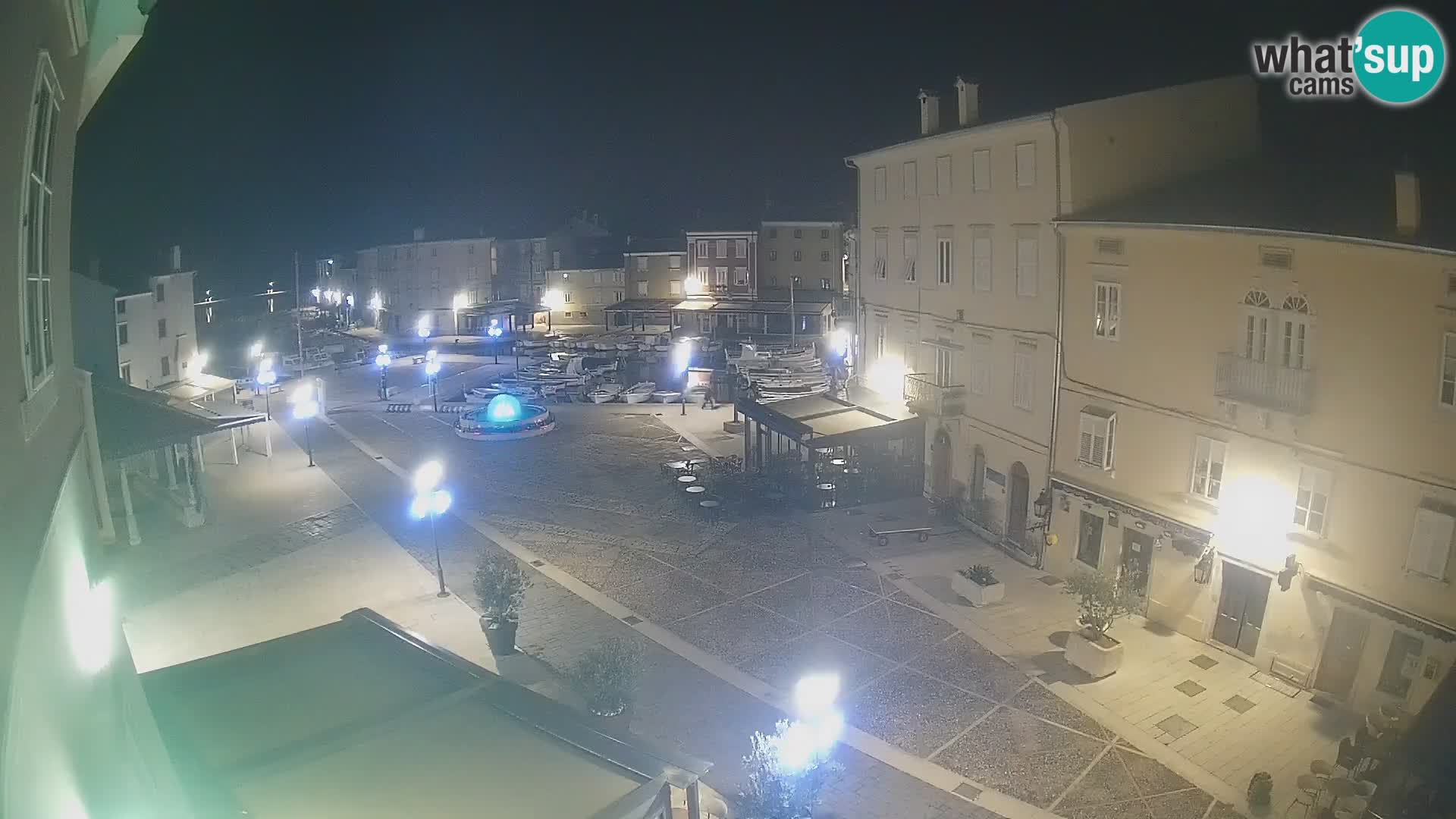 LIVE cam Cres città – piazza principale e “mandrač” – isola di Cherso – Croazia