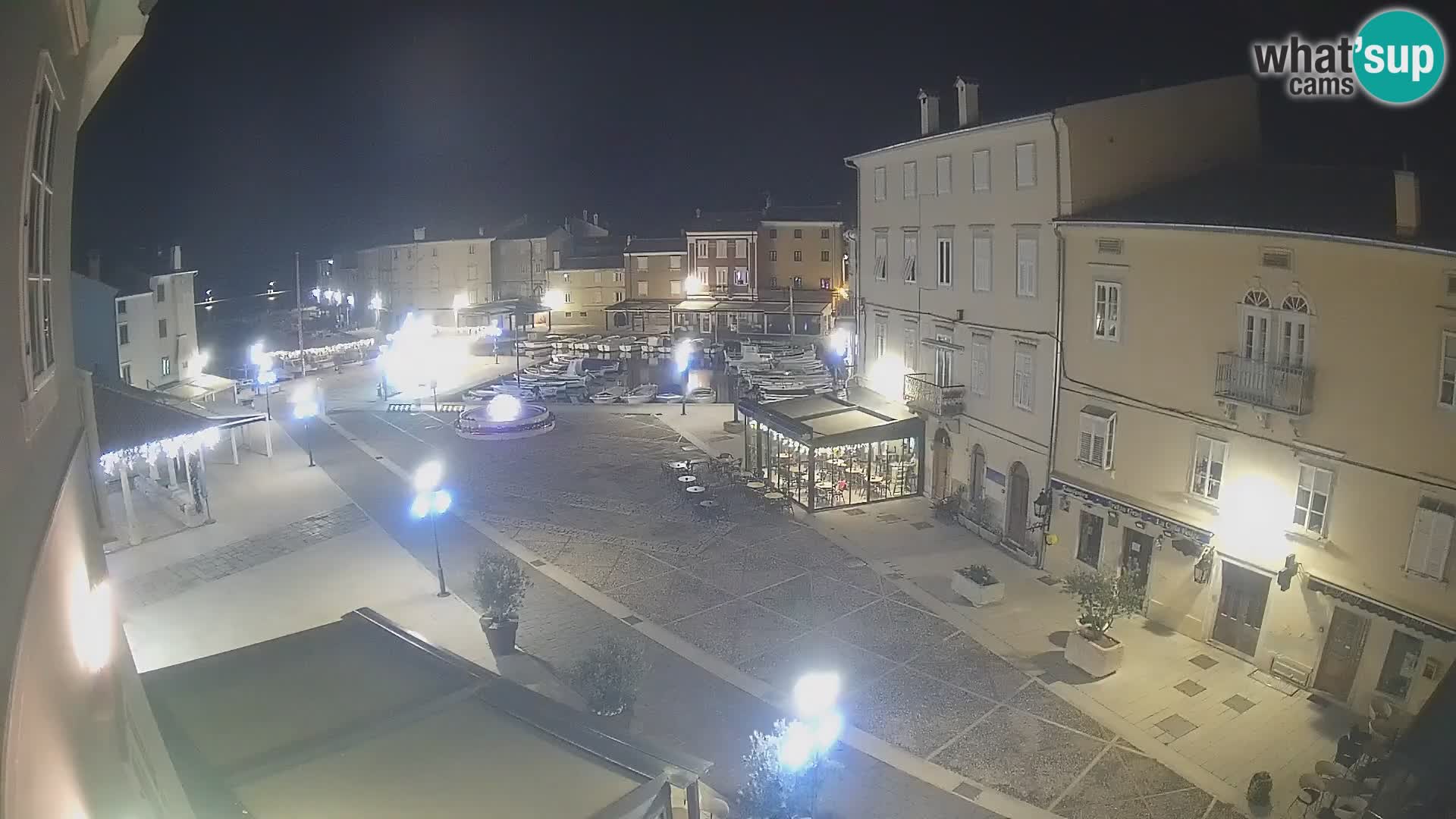 LIVE cam Cres Stadt – Hauptplatz und “mandrač” – Cres Insel – Kroatien