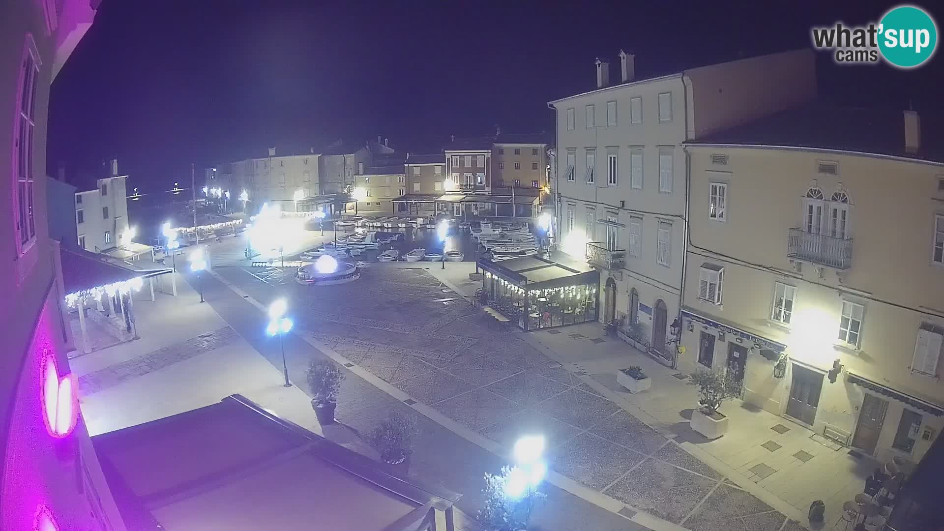 LIVE cam Cres Stadt – Hauptplatz und “mandrač” – Cres Insel – Kroatien