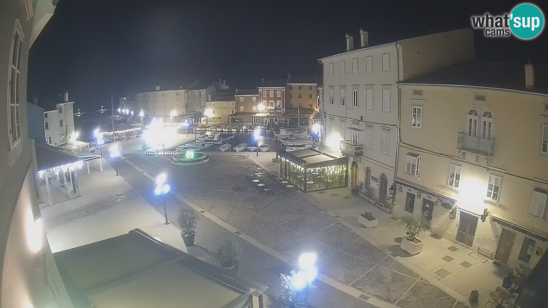 LIVE cam Cres Stadt – Hauptplatz und “mandrač” – Cres Insel – Kroatien