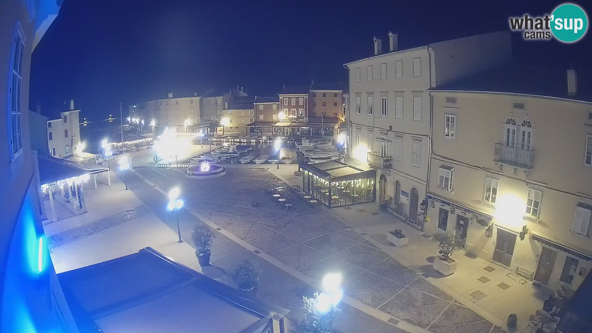 LIVE cam Cres città – piazza principale e “mandrač” – isola di Cherso – Croazia