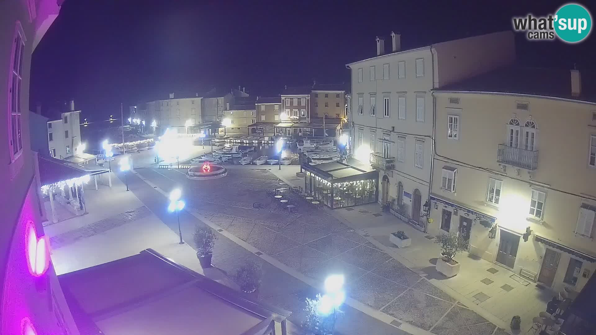 LIVE cam Cres Stadt – Hauptplatz und “mandrač” – Cres Insel – Kroatien