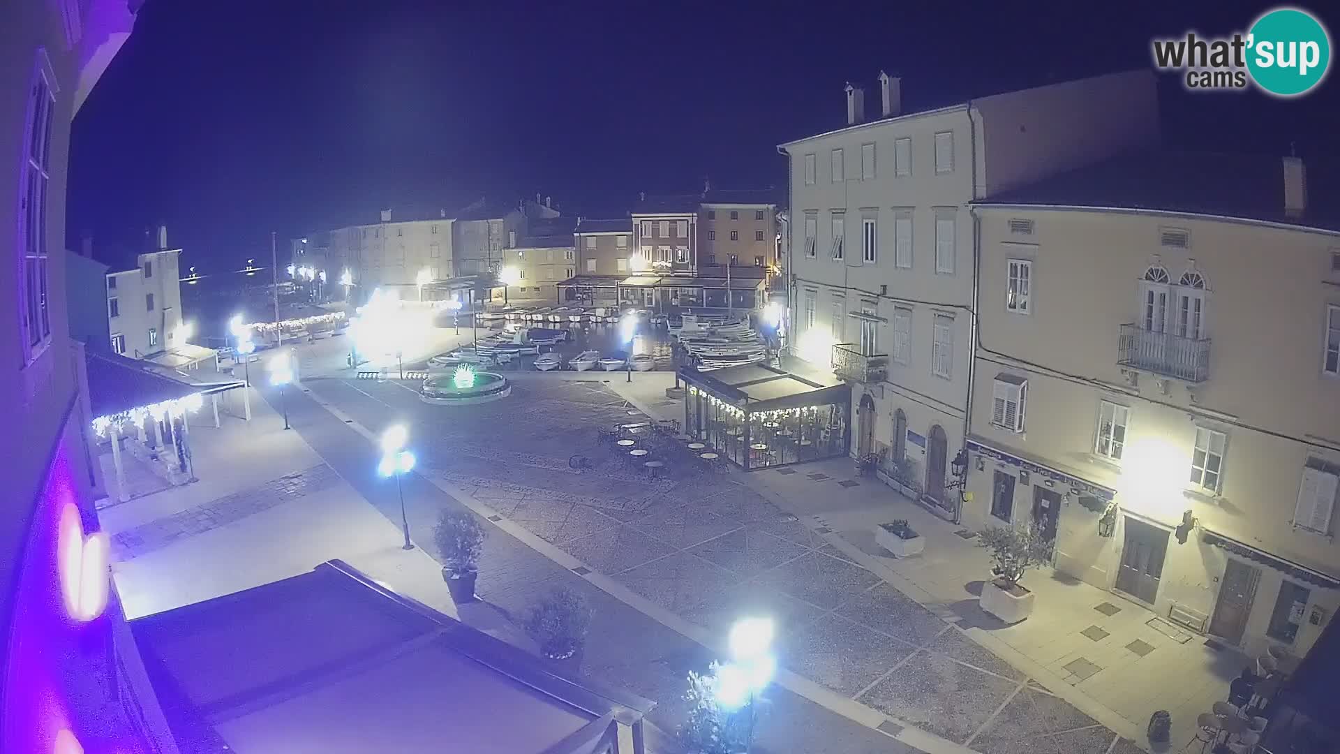 LIVE cam Cres Stadt – Hauptplatz und “mandrač” – Cres Insel – Kroatien