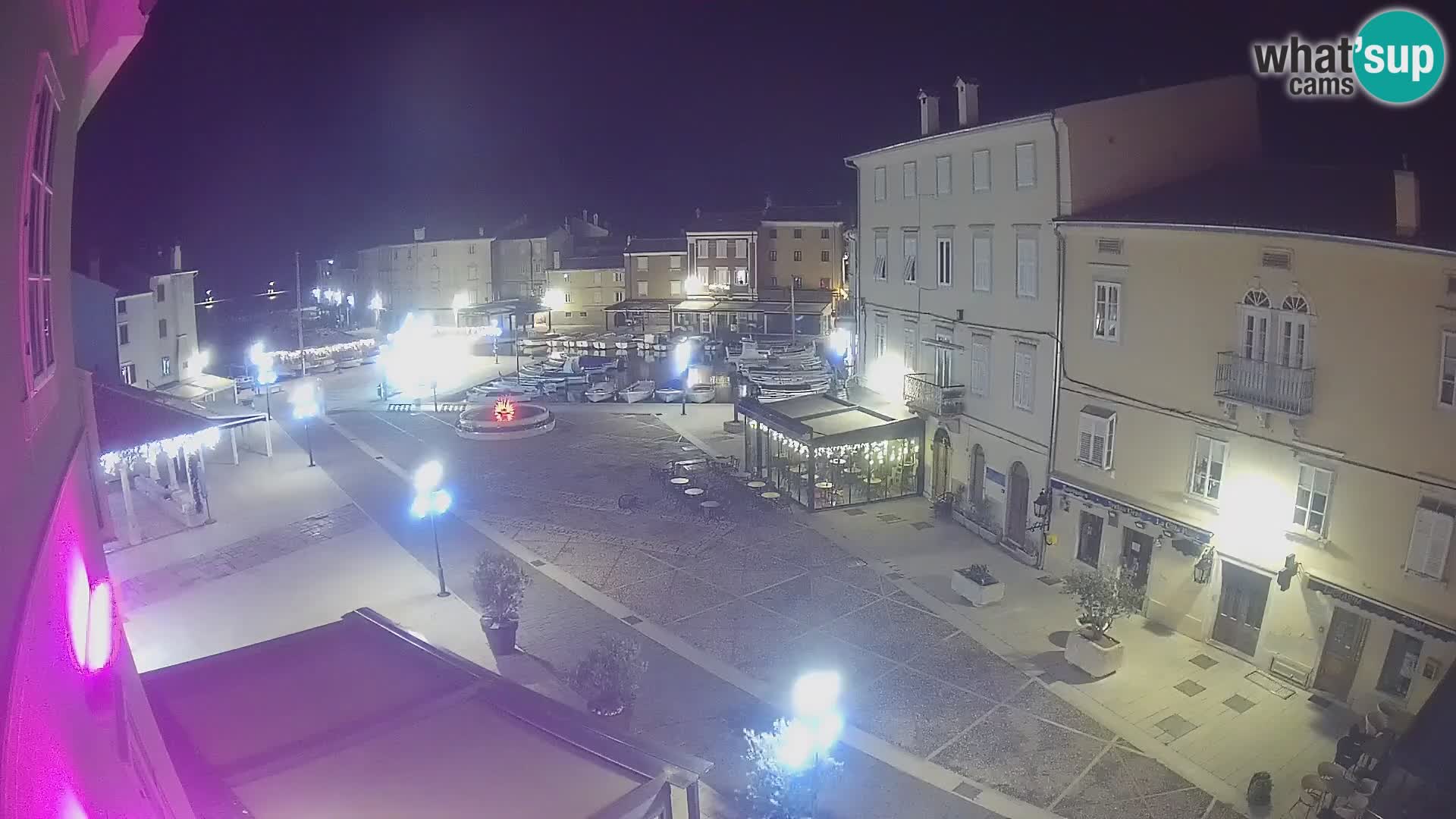 LIVE cam Cres Stadt – Hauptplatz und “mandrač” – Cres Insel – Kroatien