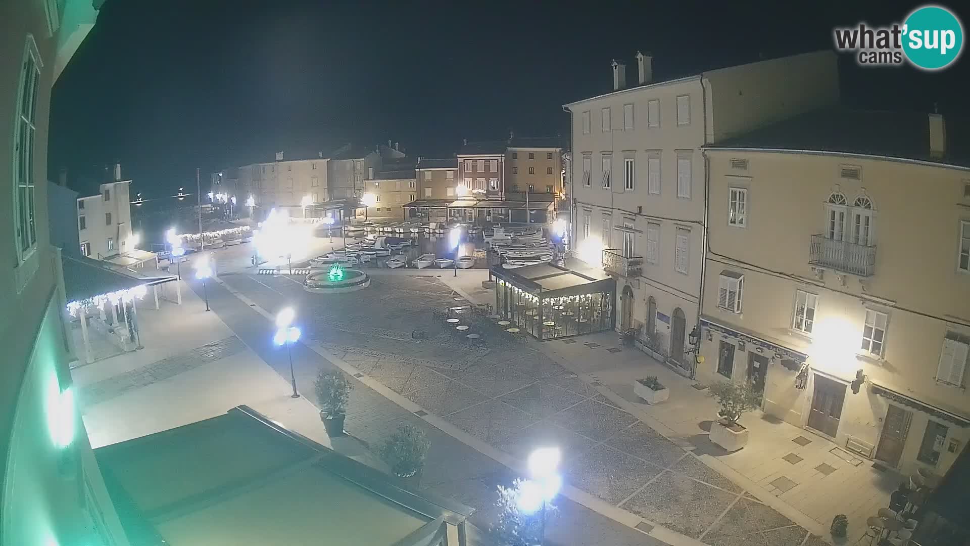 LIVE cam Cres Stadt – Hauptplatz und “mandrač” – Cres Insel – Kroatien