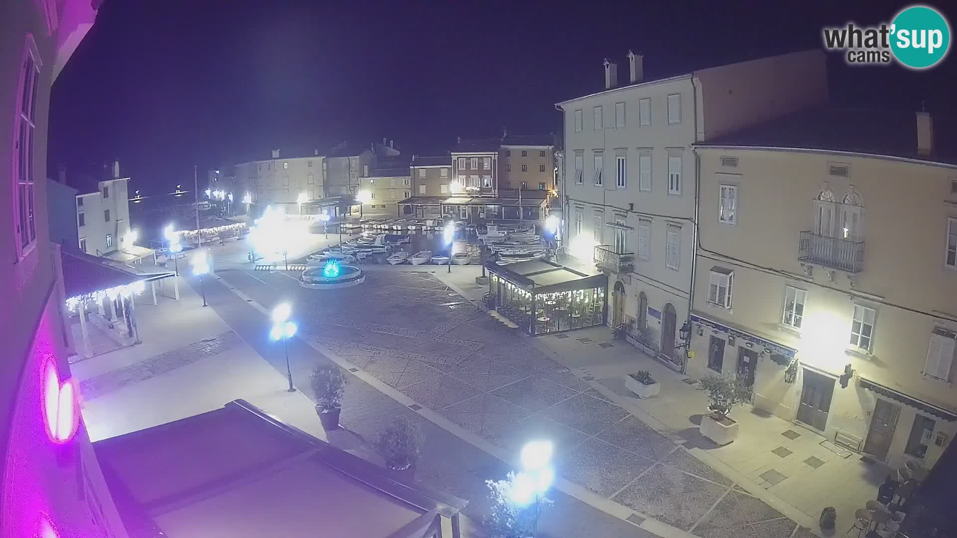 LIVE cam Cres Stadt – Hauptplatz und “mandrač” – Cres Insel – Kroatien