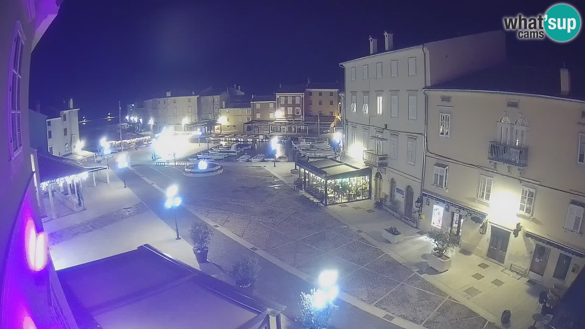 LIVE cam Cres city – main square and “mandrač” – Cres island – Croatia