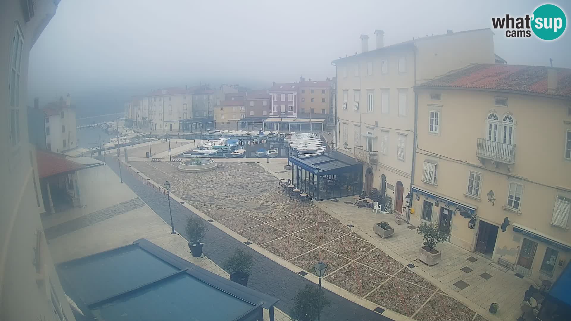 LIVE cam Cres Stadt – Hauptplatz und “mandrač” – Cres Insel – Kroatien