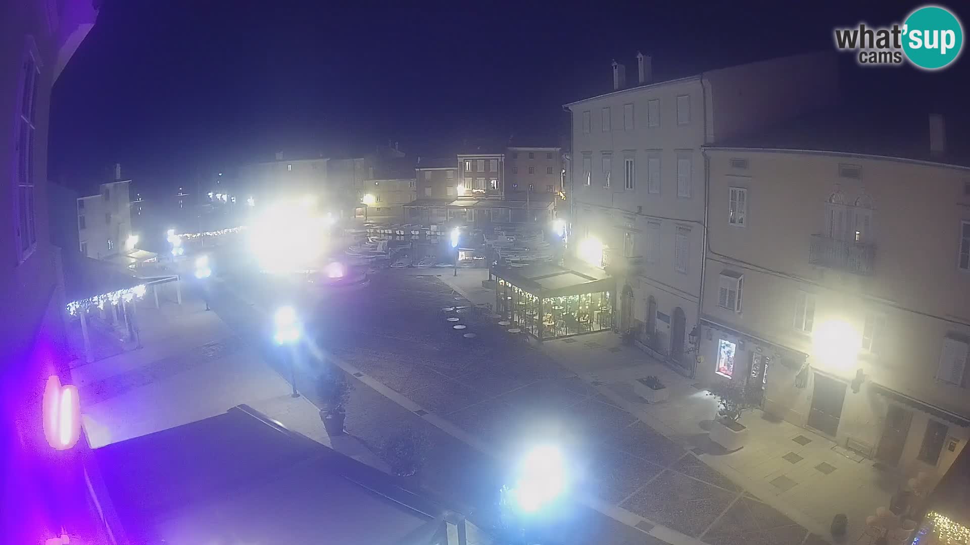 LIVE cam Cres Stadt – Hauptplatz und “mandrač” – Cres Insel – Kroatien