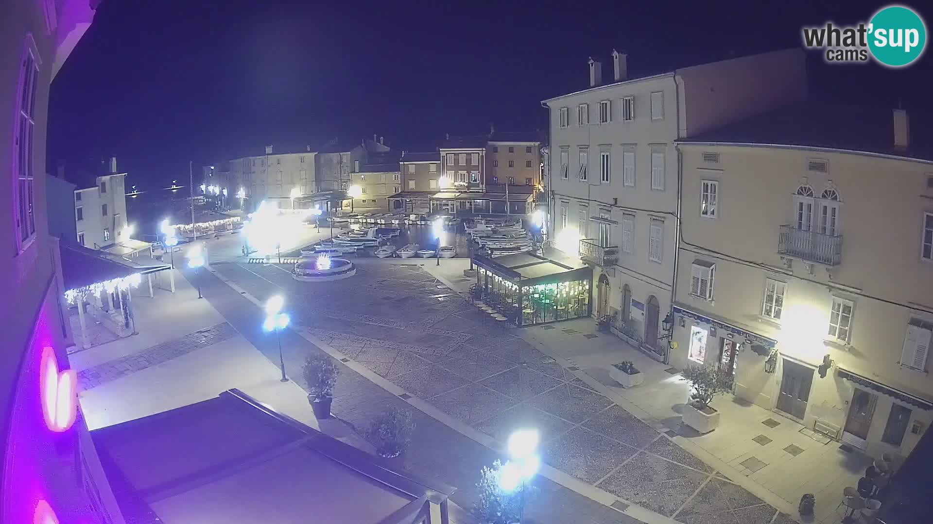 LIVE cam Cres città – piazza principale e “mandrač” – isola di Cherso – Croazia