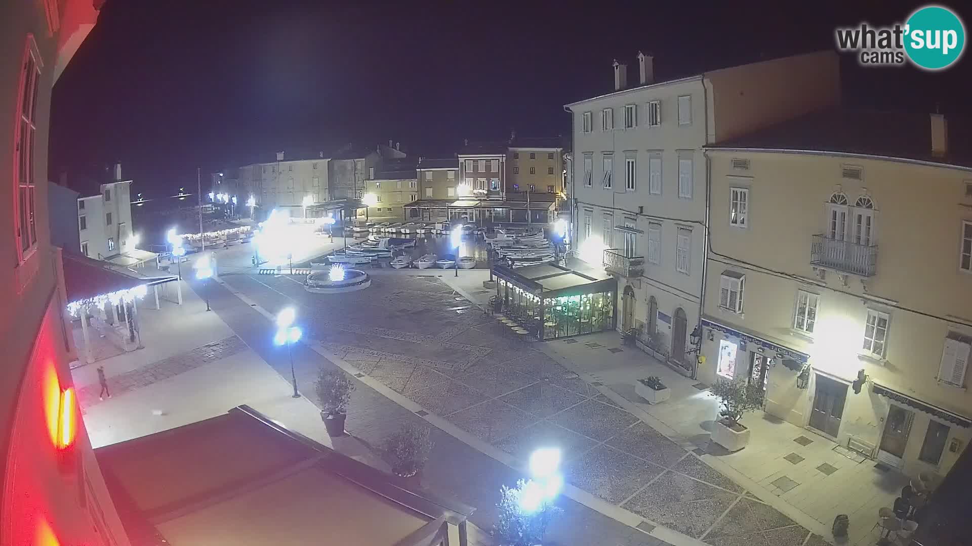 LIVE cam Cres Stadt – Hauptplatz und “mandrač” – Cres Insel – Kroatien