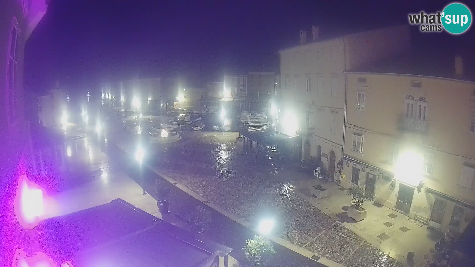 LIVE cam Cres città – piazza principale e “mandrač” – isola di Cherso – Croazia