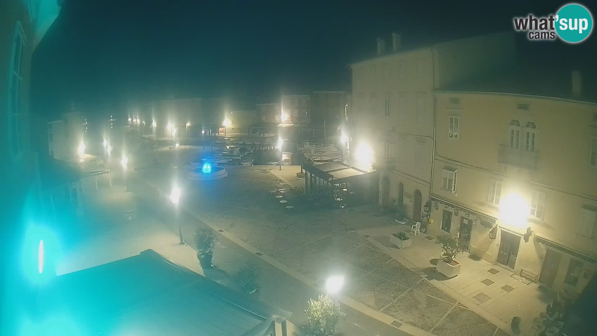 LIVE cam Cres città – piazza principale e “mandrač” – isola di Cherso – Croazia