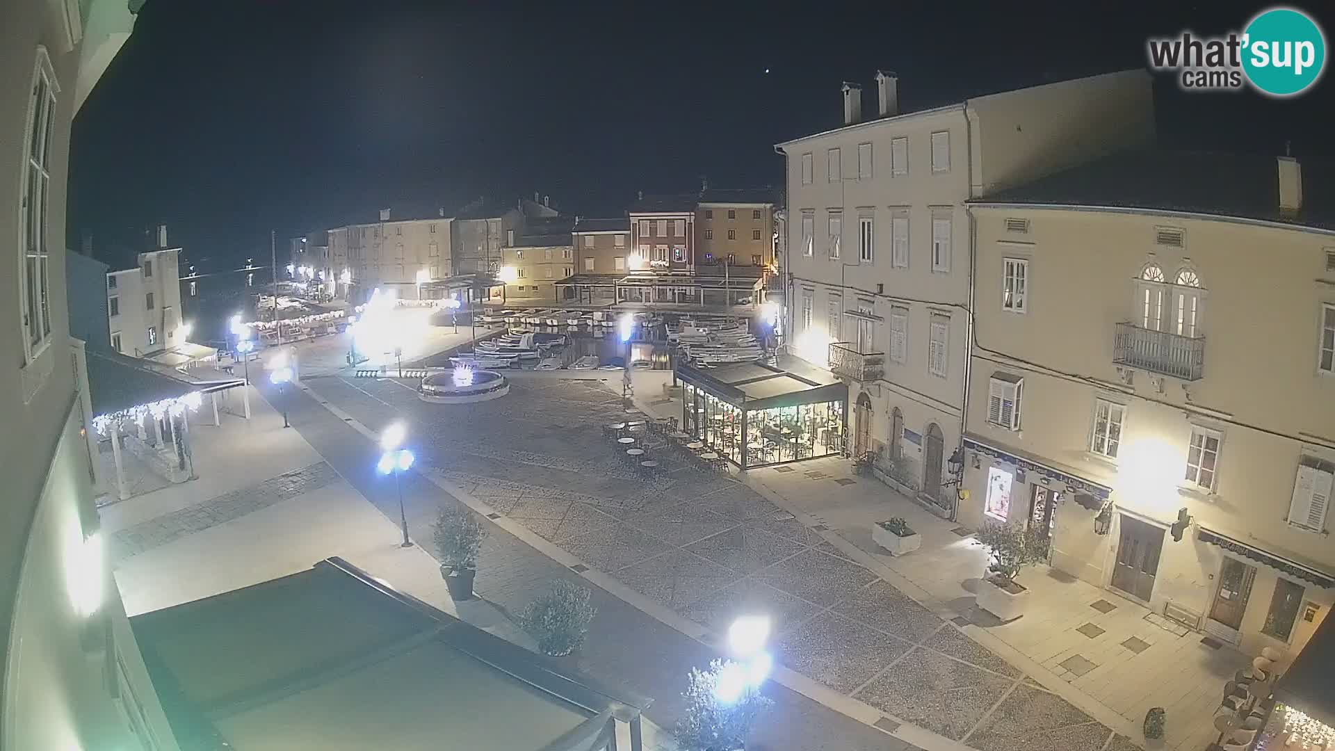 LIVE cam Cres city – main square and “mandrač” – Cres island – Croatia