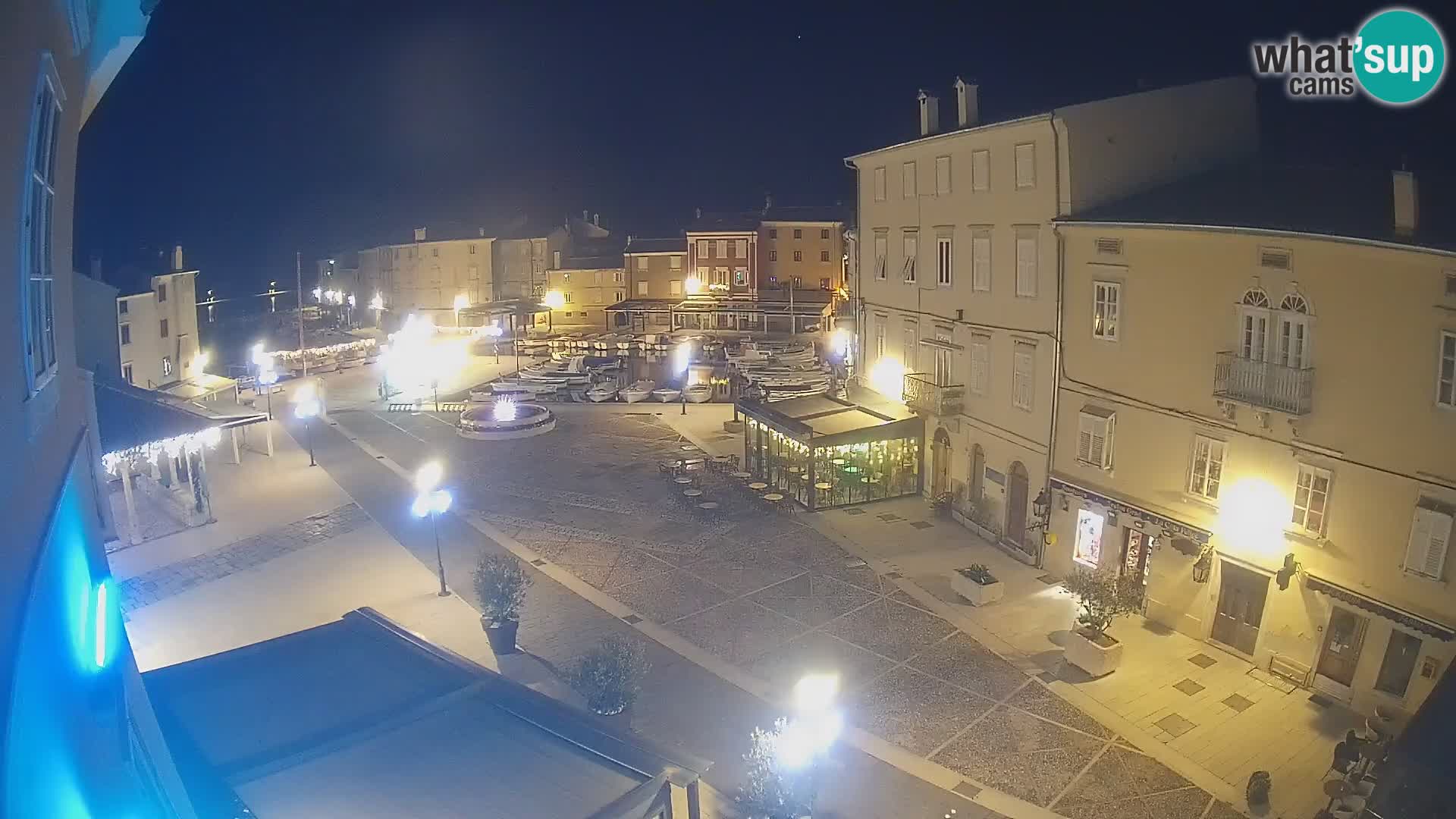 LIVE cam Cres Stadt – Hauptplatz und “mandrač” – Cres Insel – Kroatien