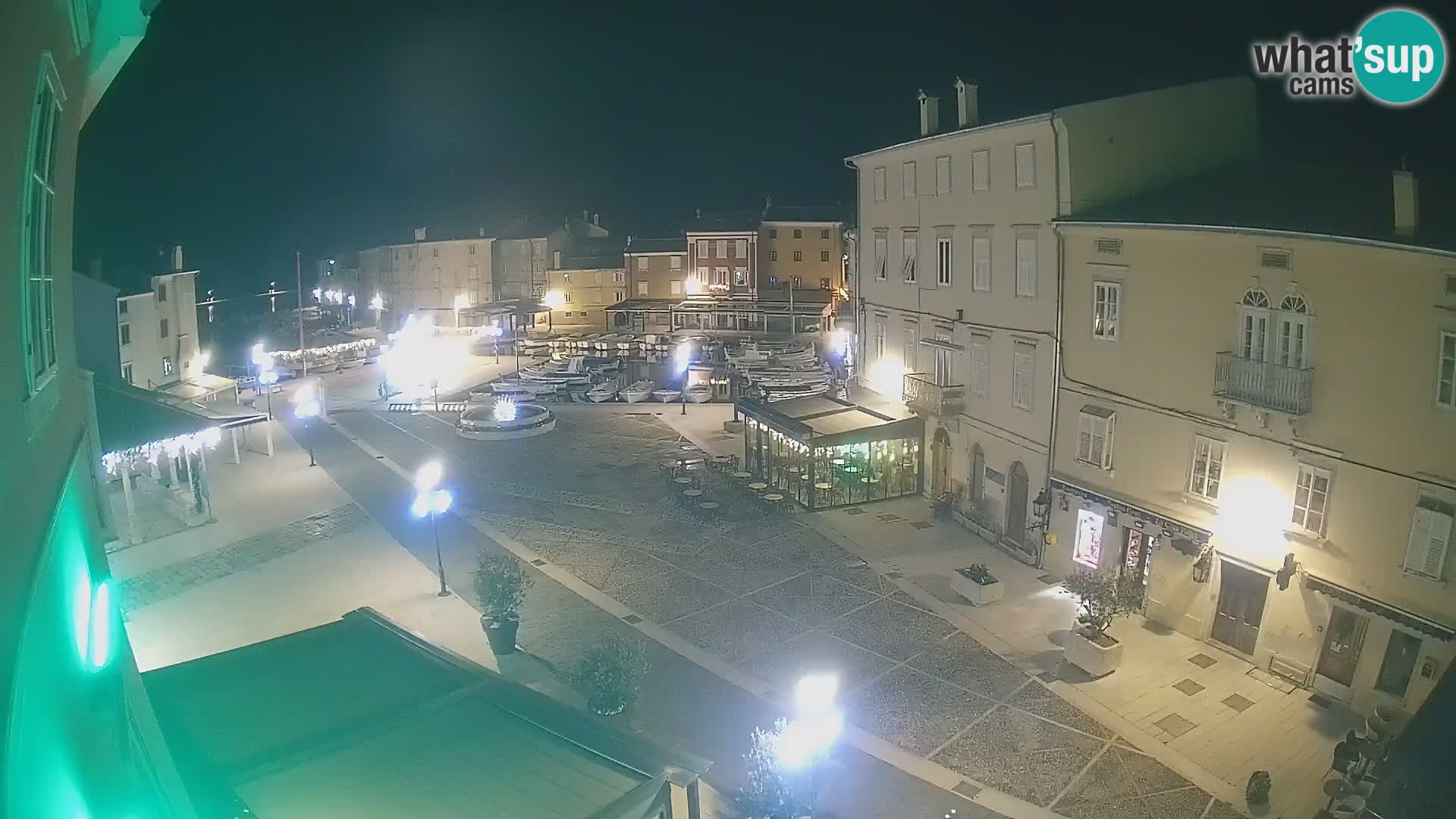 LIVE cam Cres Stadt – Hauptplatz und “mandrač” – Cres Insel – Kroatien