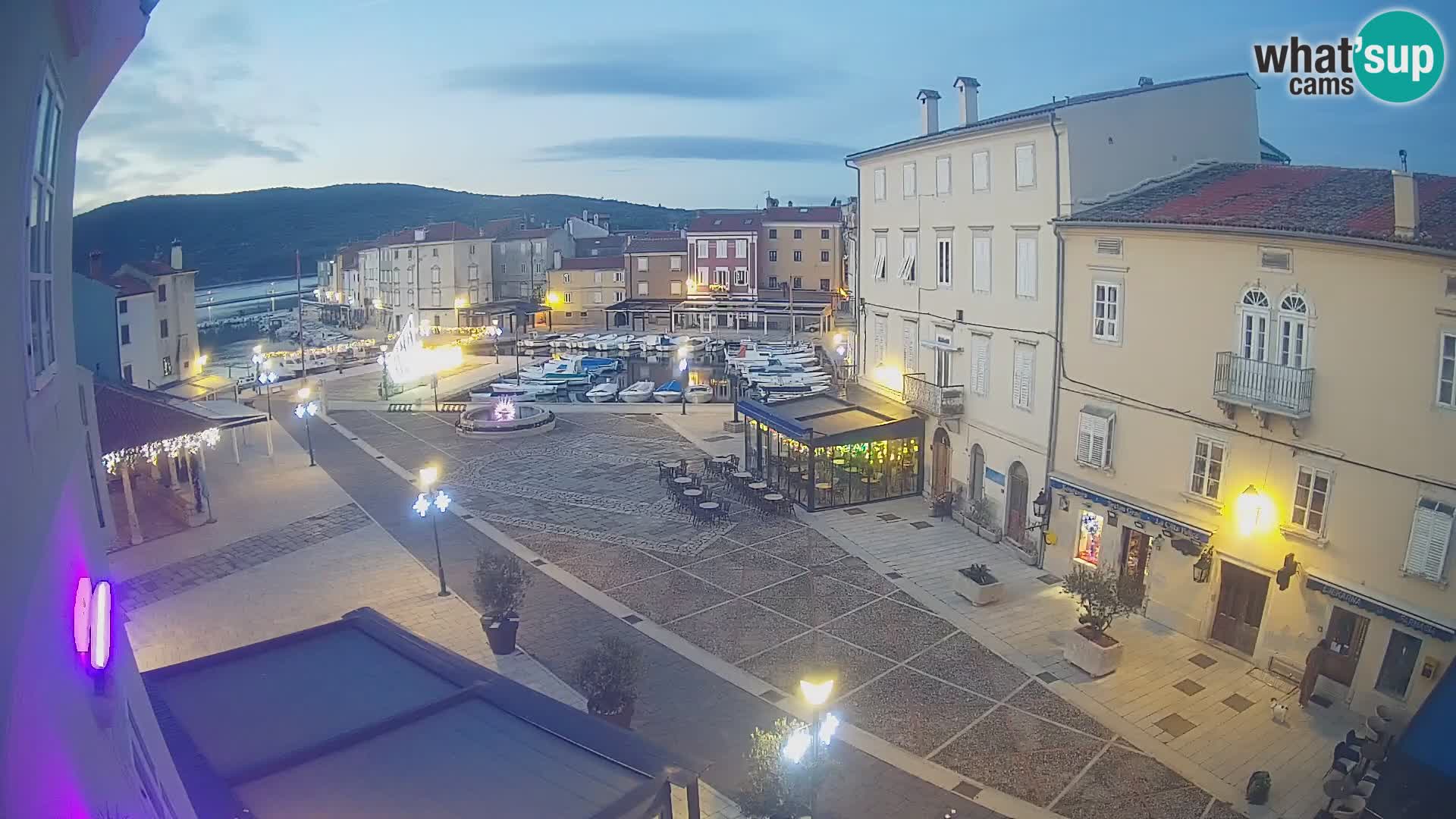 LIVE cam Cres city – main square and “mandrač” – Cres island – Croatia