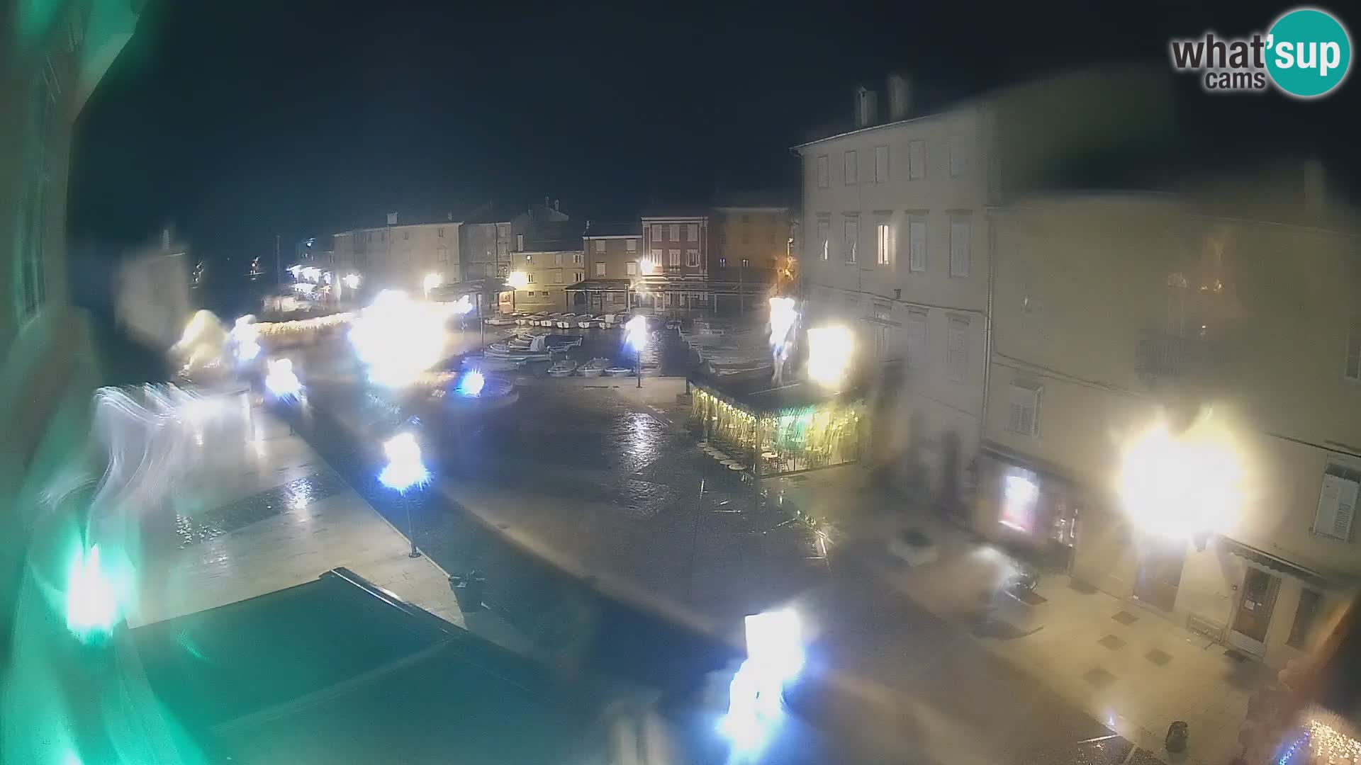 LIVE cam Cres Stadt – Hauptplatz und “mandrač” – Cres Insel – Kroatien