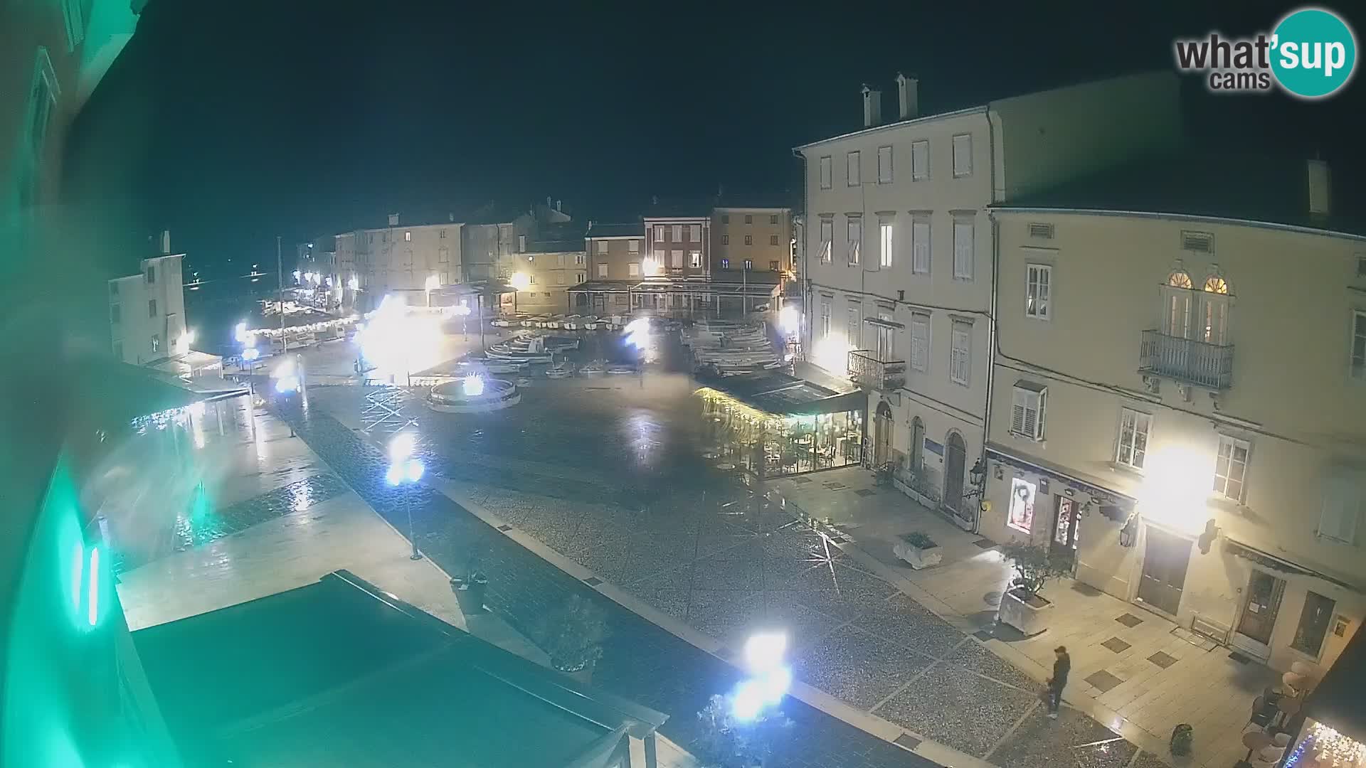 LIVE cam Cres città – piazza principale e “mandrač” – isola di Cherso – Croazia