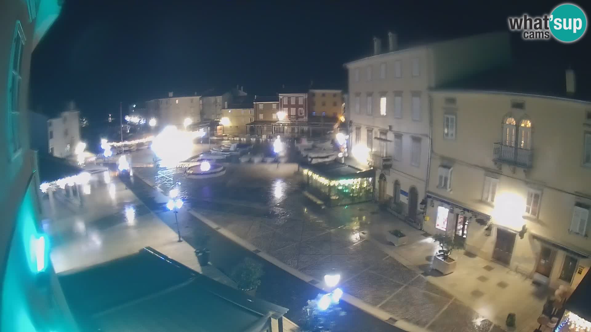 LIVE cam Cres city – place principale et “mandrač” – île de Cres – Croatie