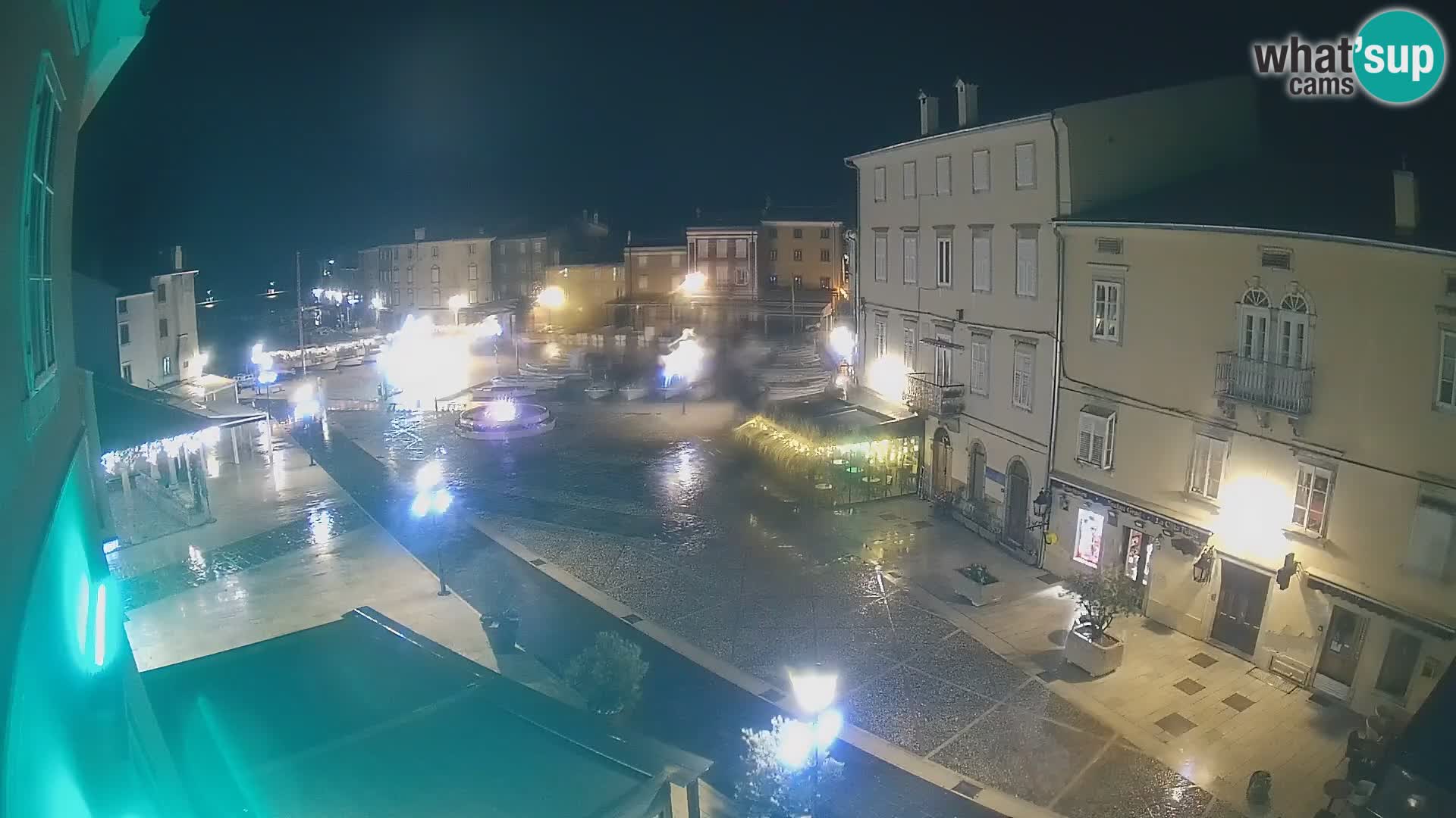 LIVE cam Cres city – place principale et “mandrač” – île de Cres – Croatie