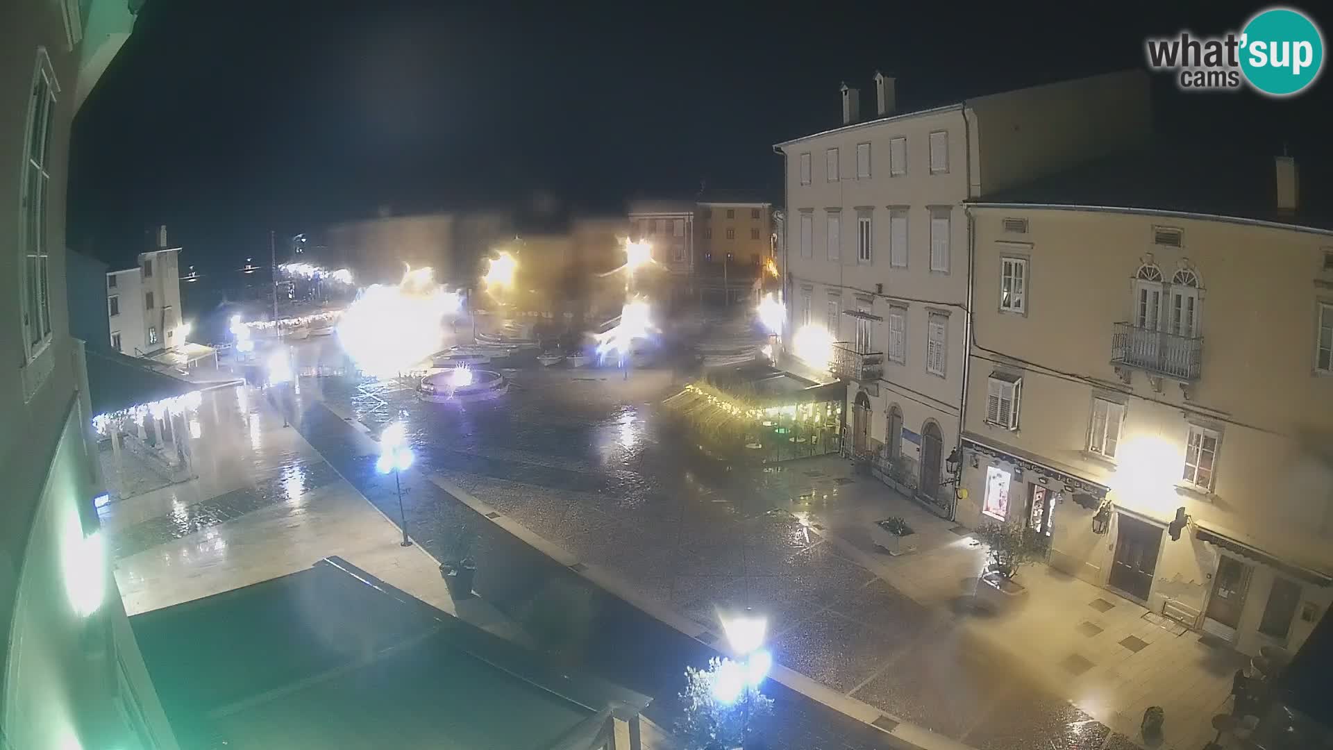 LIVE cam Cres city – place principale et “mandrač” – île de Cres – Croatie