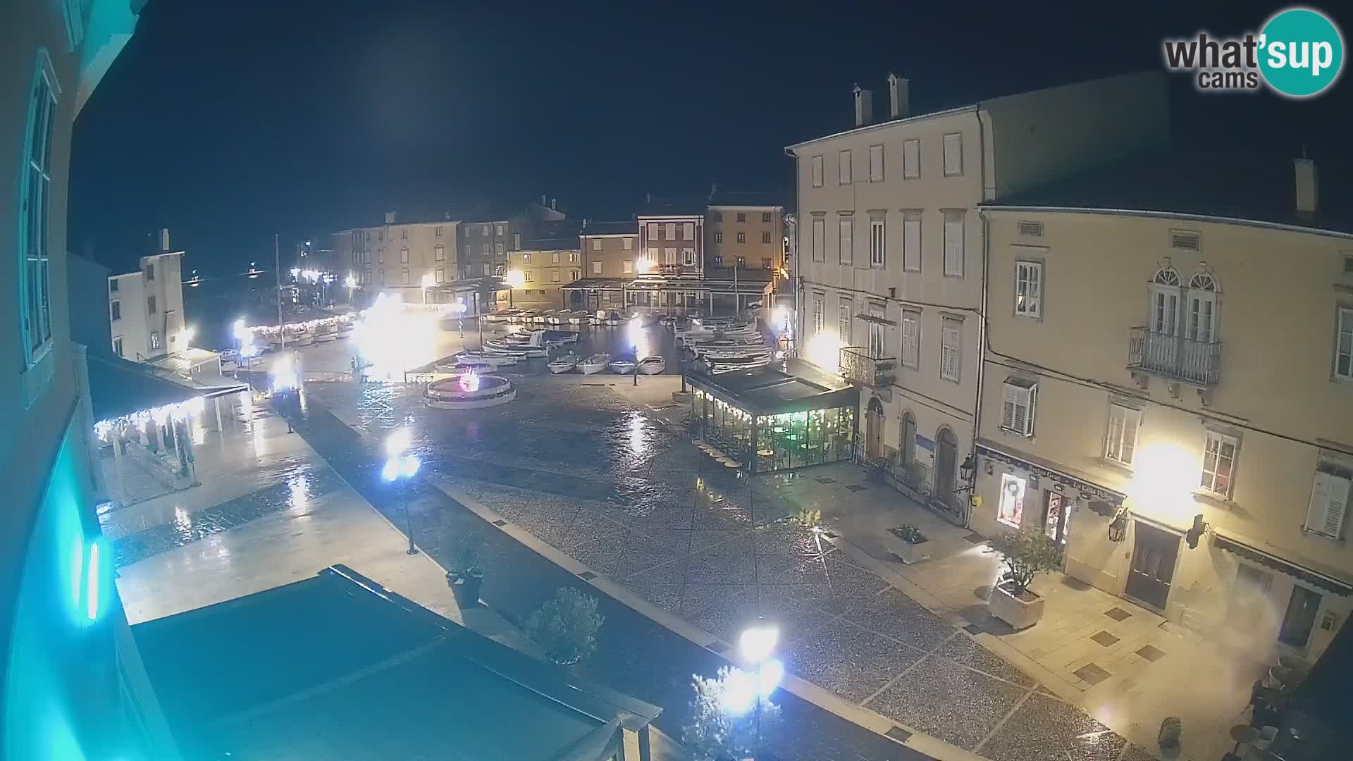 LIVE cam Cres città – piazza principale e “mandrač” – isola di Cherso – Croazia