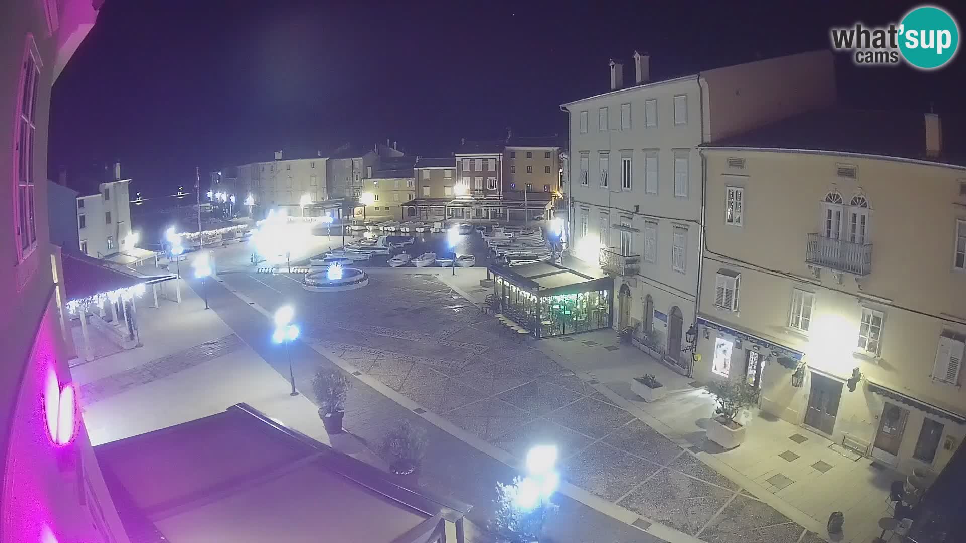 LIVE cam Cres città – piazza principale e “mandrač” – isola di Cherso – Croazia