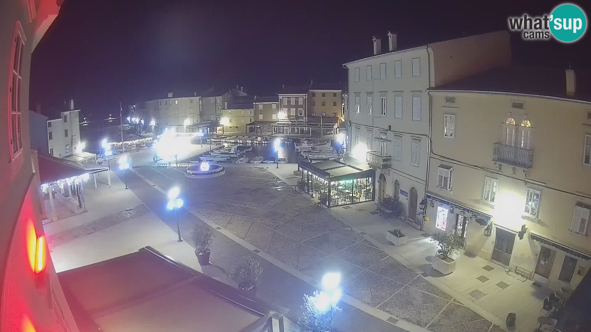 LIVE cam Cres città – piazza principale e “mandrač” – isola di Cherso – Croazia