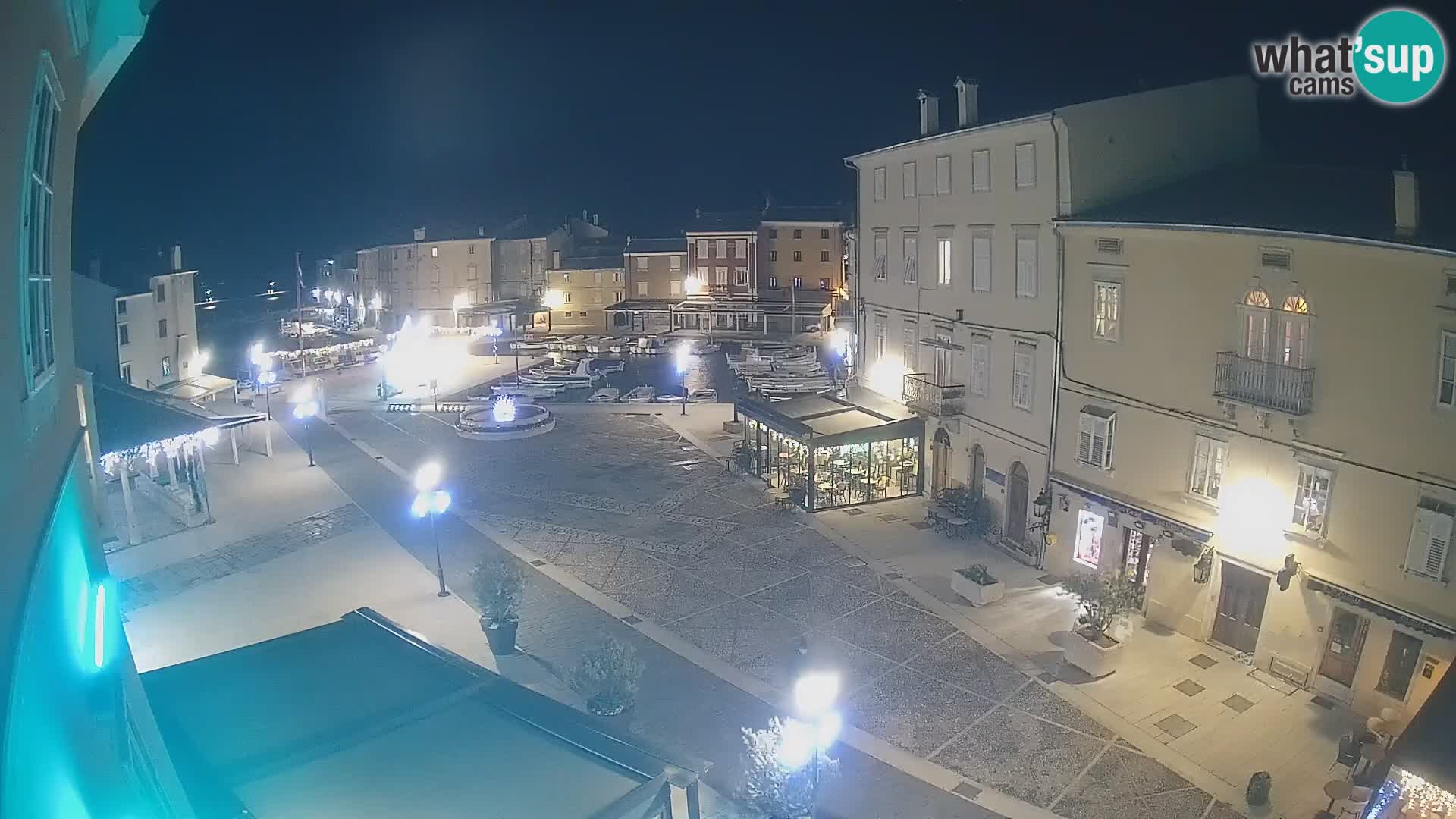 LIVE cam Cres città – piazza principale e “mandrač” – isola di Cherso – Croazia