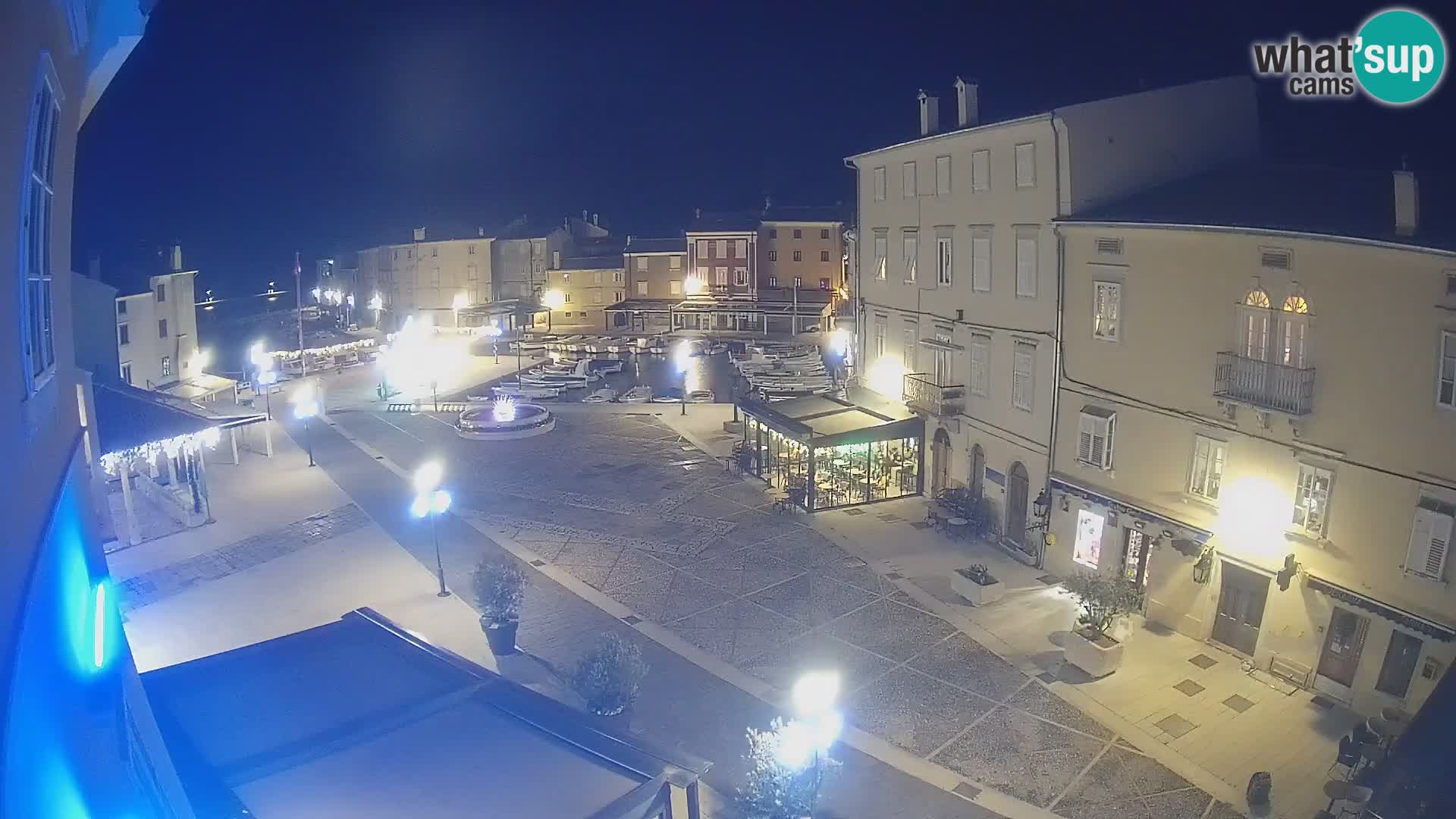 LIVE cam Cres Stadt – Hauptplatz und “mandrač” – Cres Insel – Kroatien