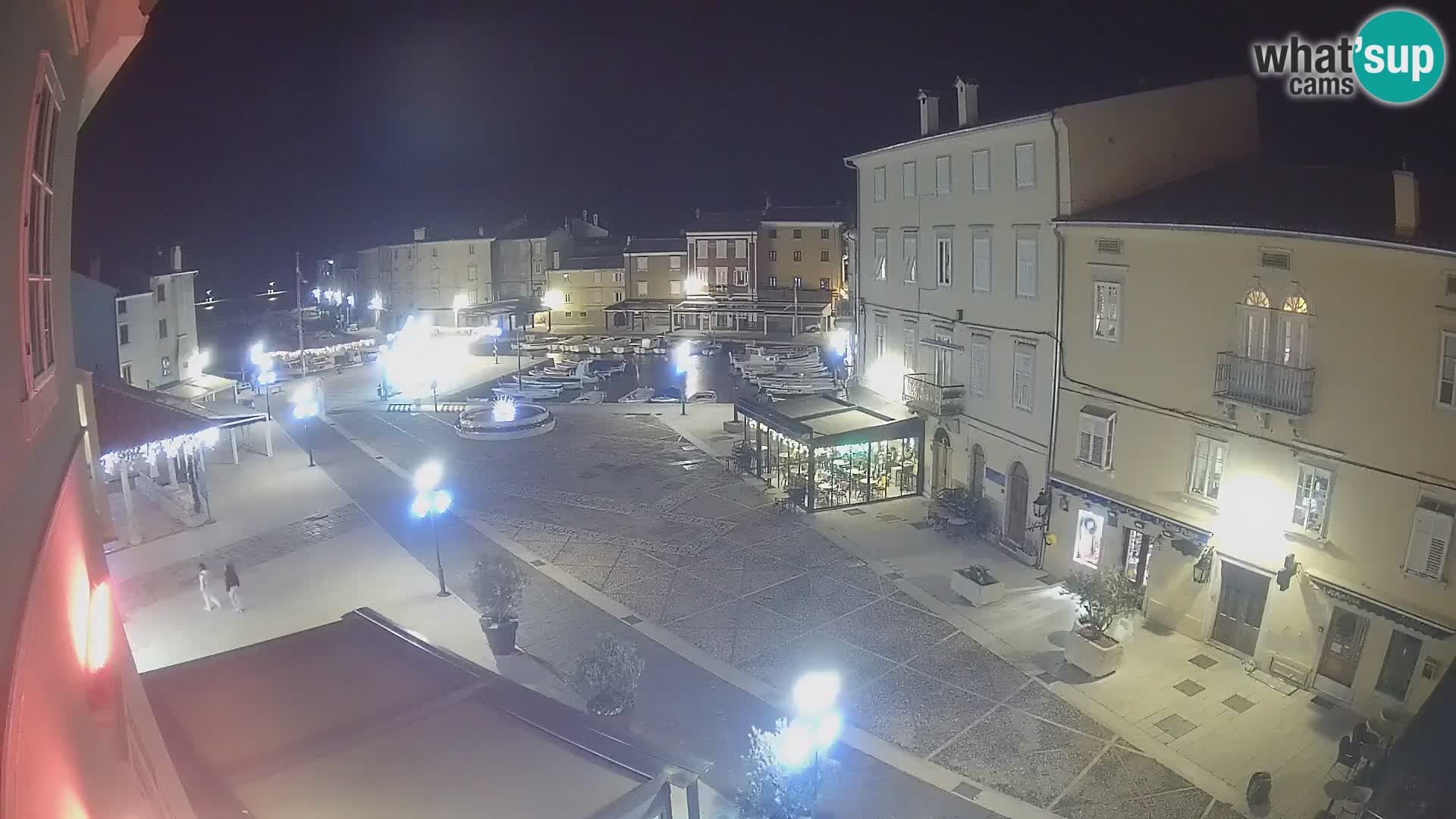 LIVE cam Cres city – place principale et “mandrač” – île de Cres – Croatie