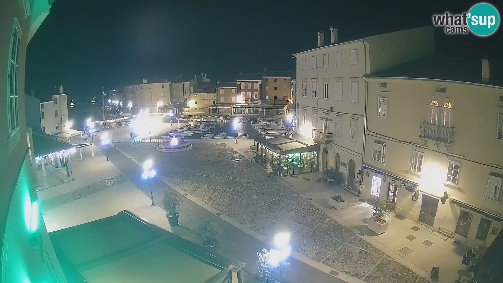 LIVE cam Cres Stadt – Hauptplatz und “mandrač” – Cres Insel – Kroatien